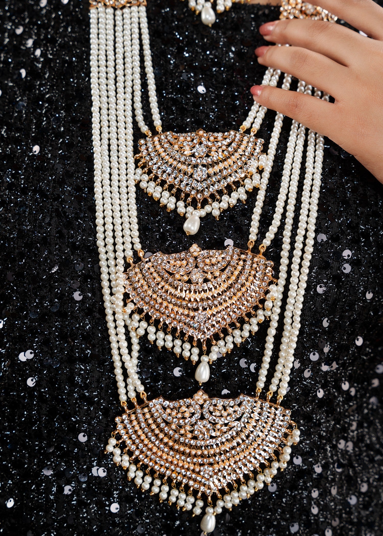 Jewelry Set in Gold Color by - Trendy Women Jewelry Set ZSF5572