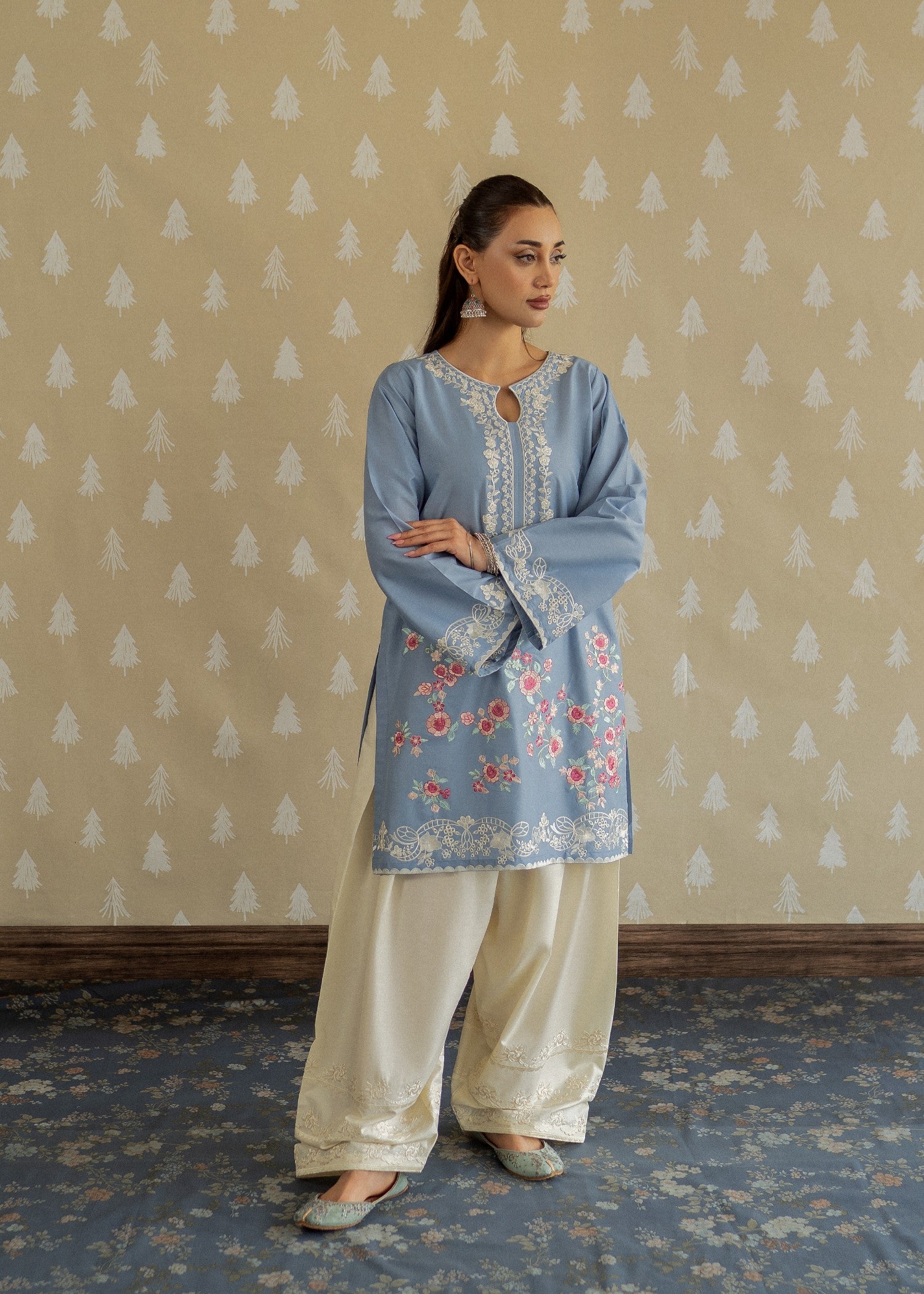 lawn Kurta Set in Off-white, sky
