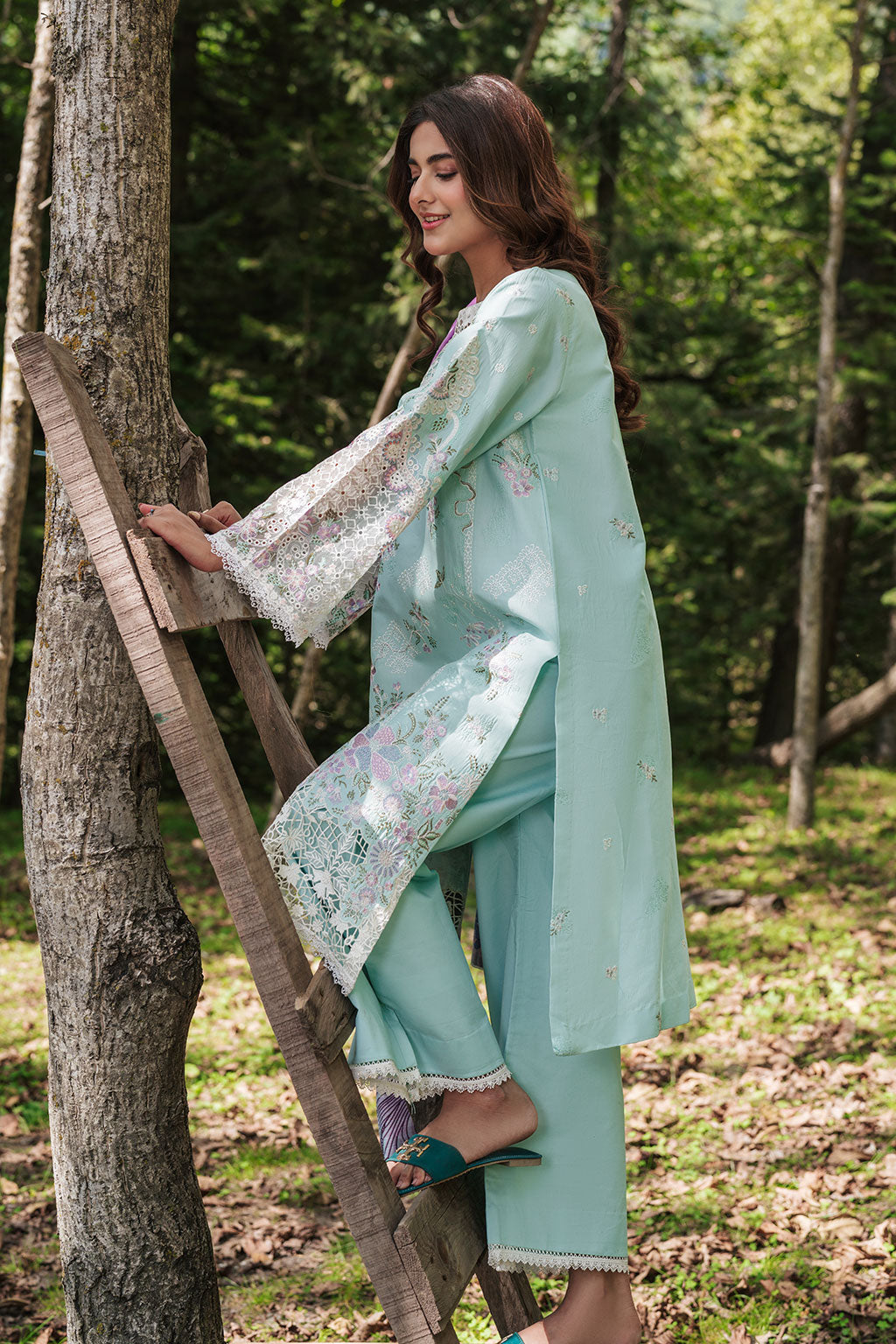 Pine Tale Essential Lawn – AL-105