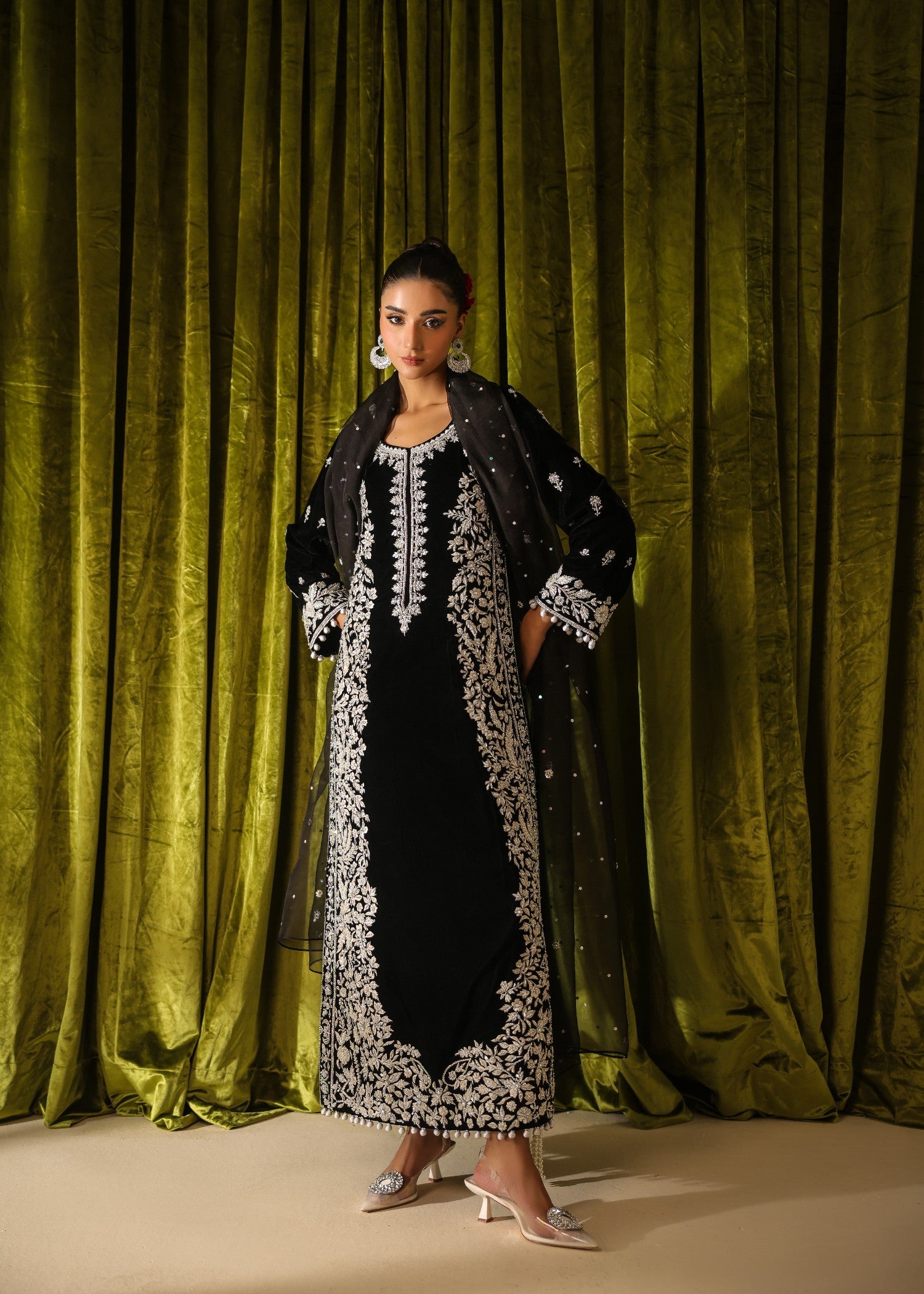 velvet Maxi in Black
