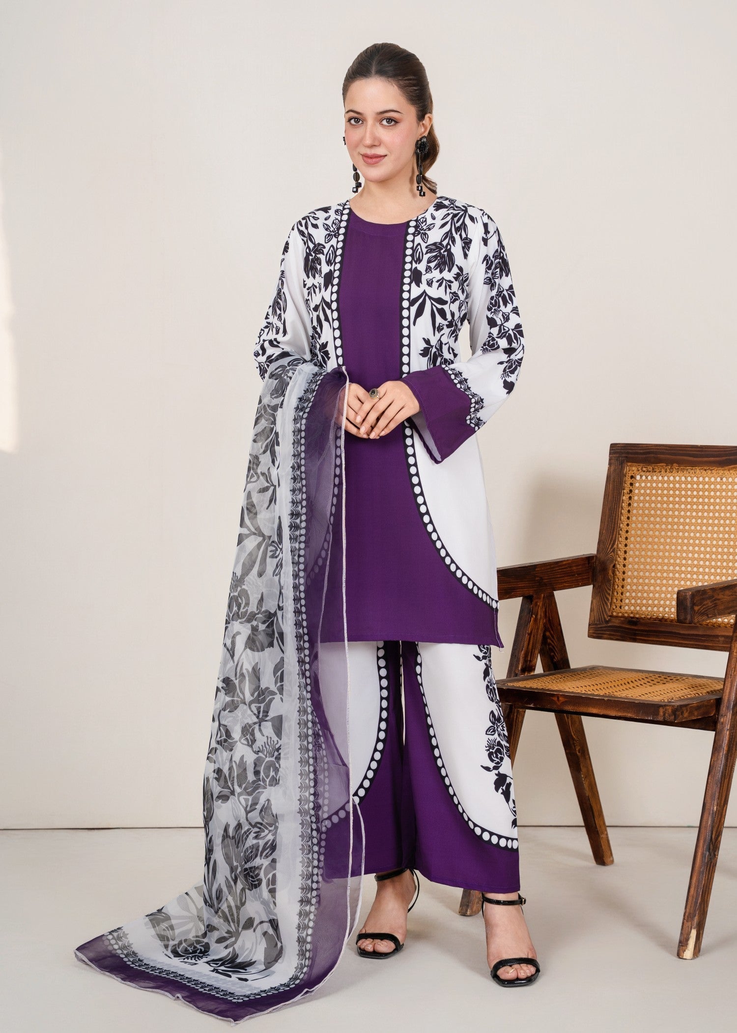 silk crepe Kurta Set in Purple, white