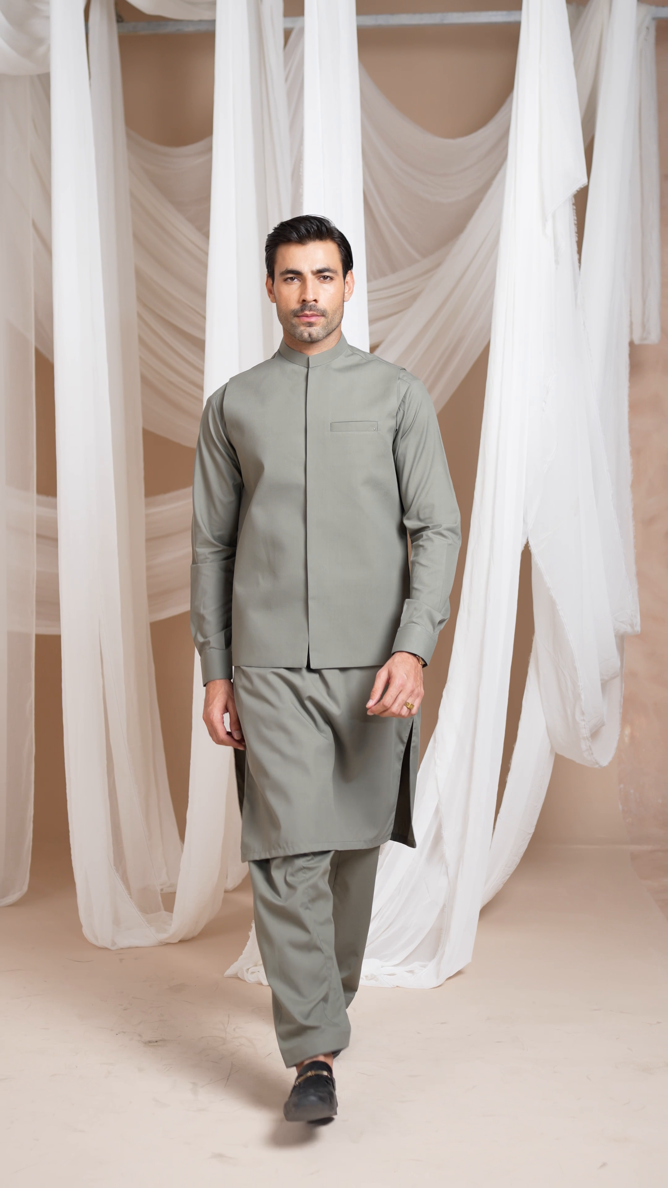 wash & wear Waistcoat in Grey by Muraqsh