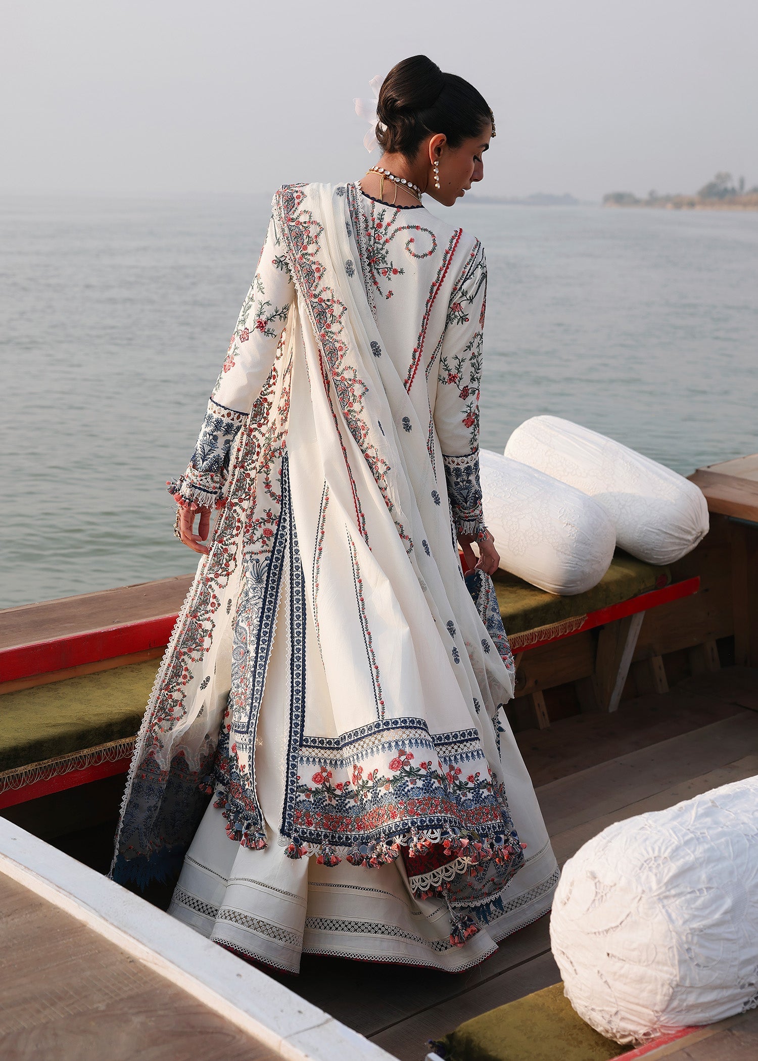 Luxury Lawn Eid Edit – Yuki