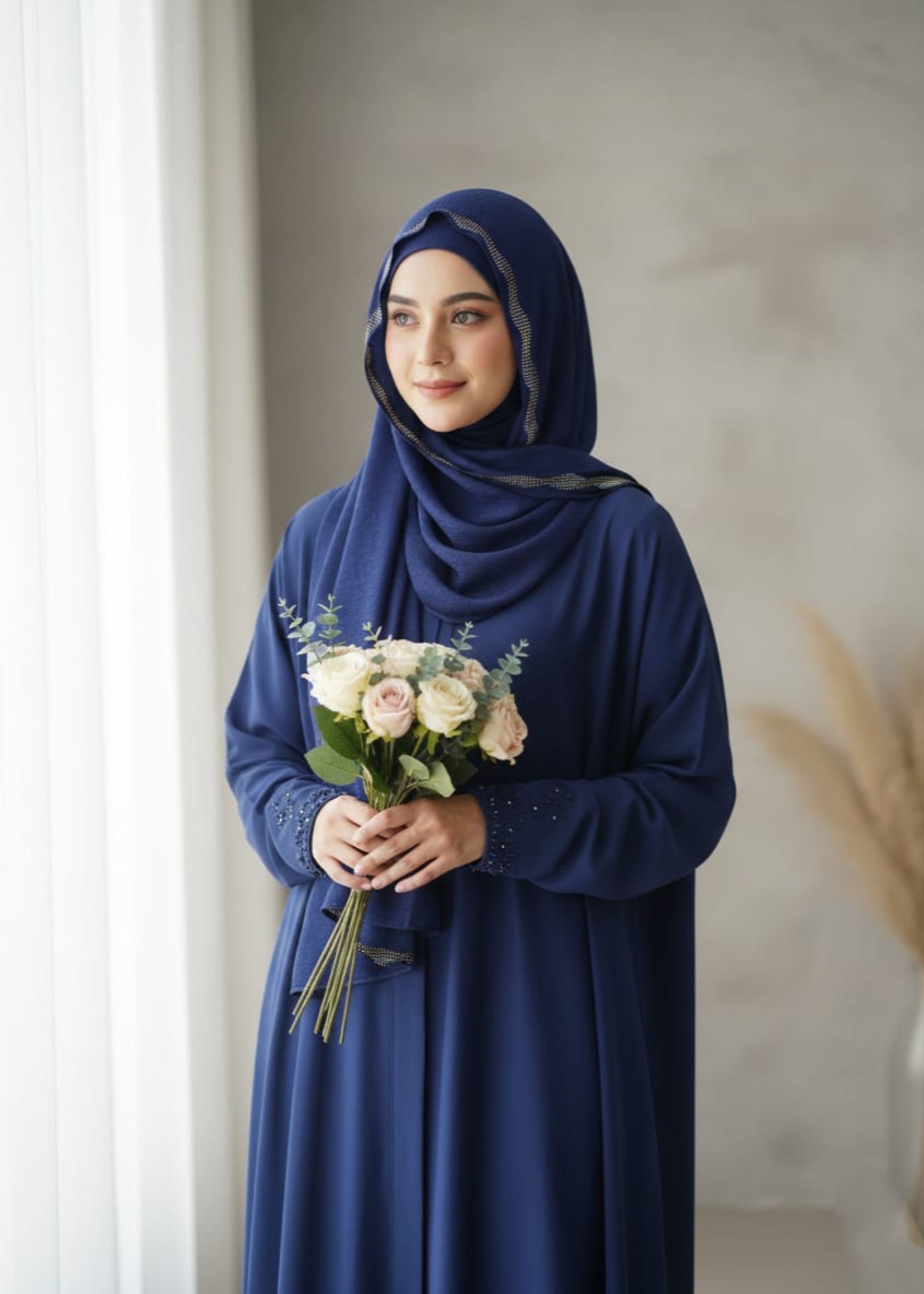 crushed velvet Hijab in Royal blue