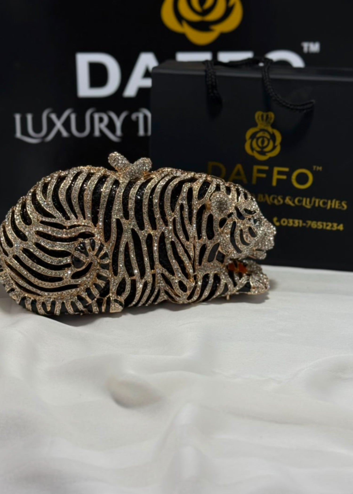 Clutch in Black, gold, silver Color by - Trendy Women Clutch YYG2028