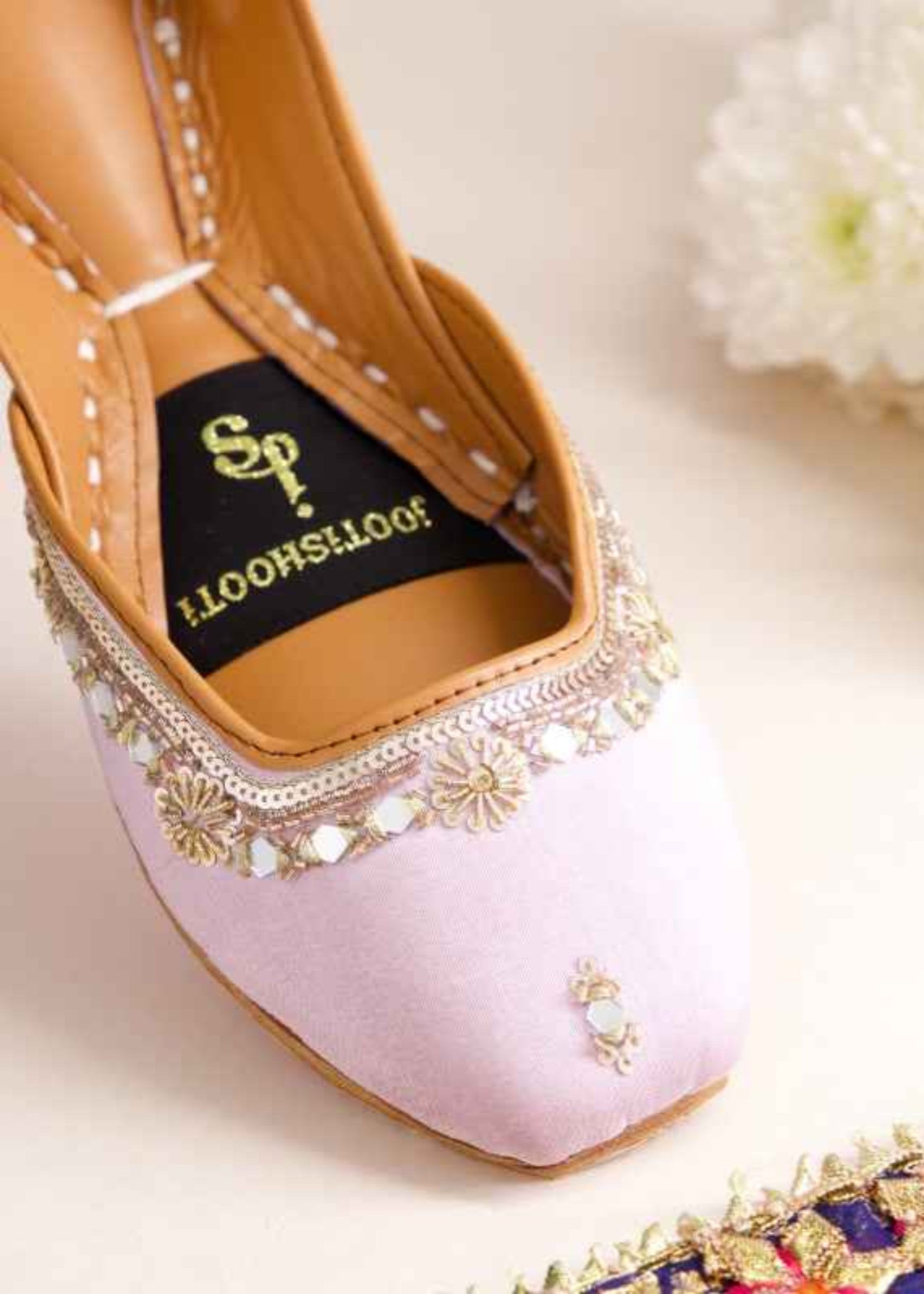 Khussa in Lilac by - High Quality Women Khussa ZXY2737