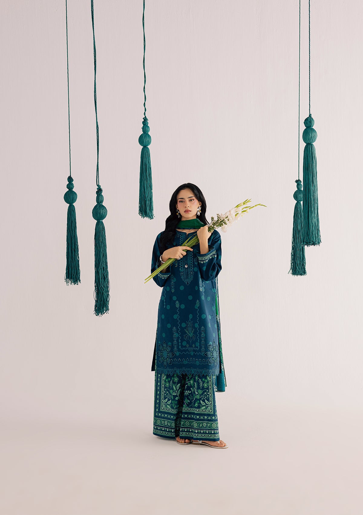 lawn Kurta Set in Prussian blue