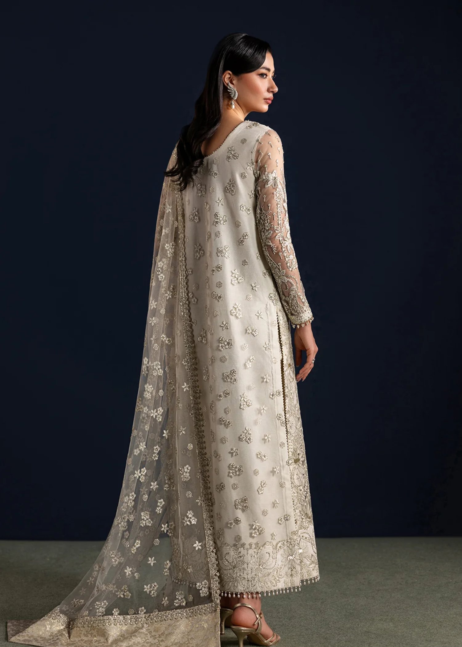 net Unstitched in Pearl white