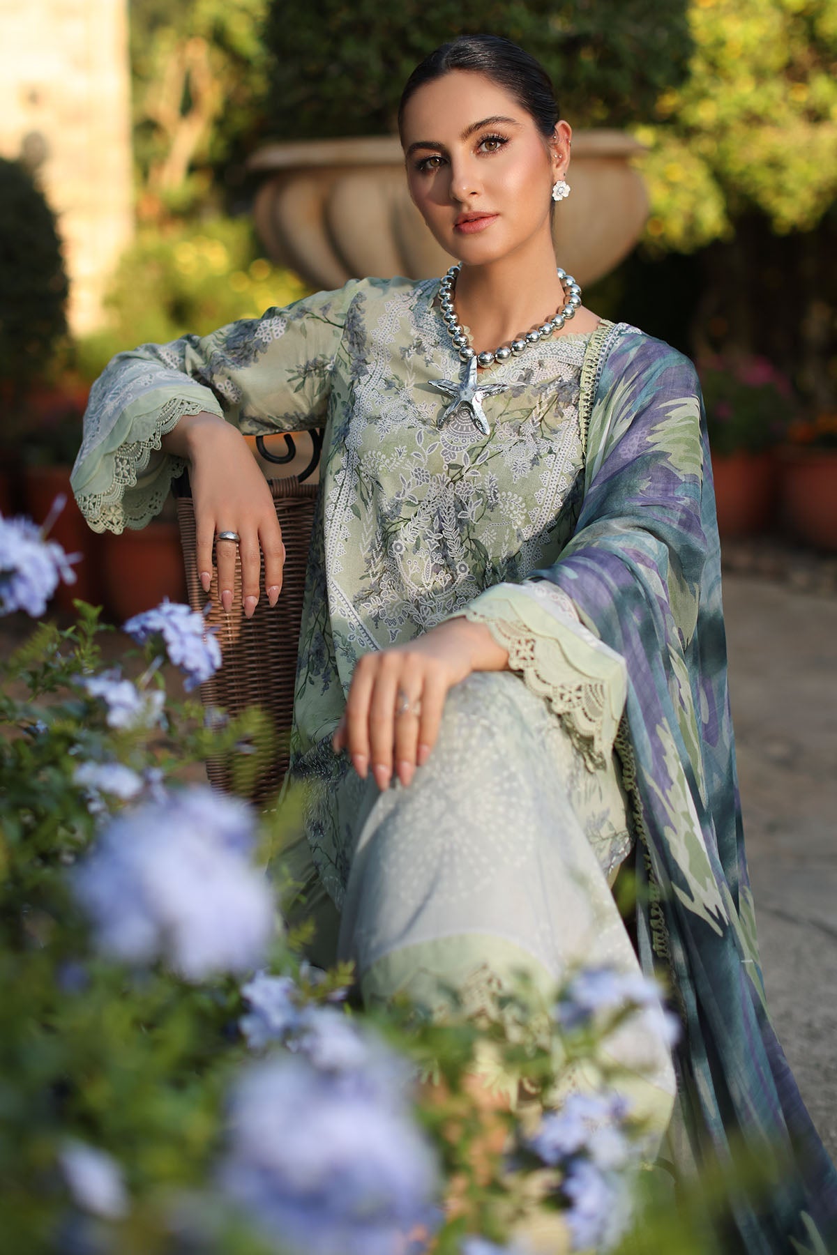 Signature Lawn Prints – SP-195