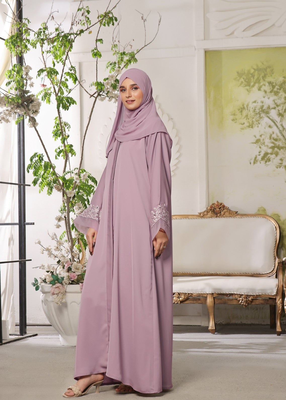 nidha Abaya in Lilac