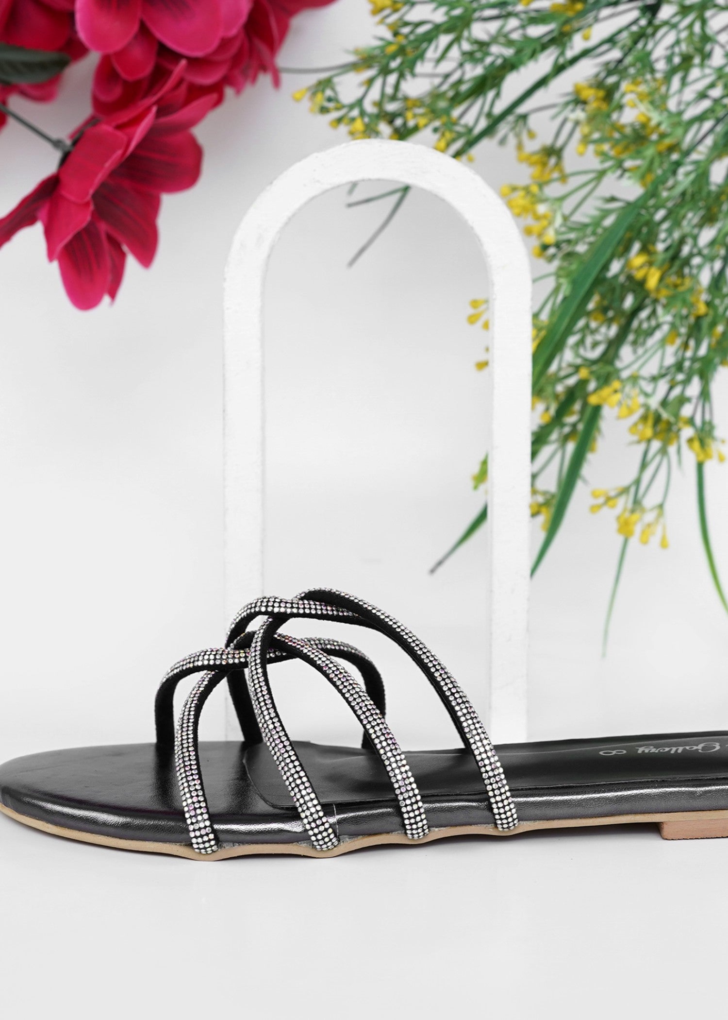Flats in Black by - High Quality Women Flats TDW5127