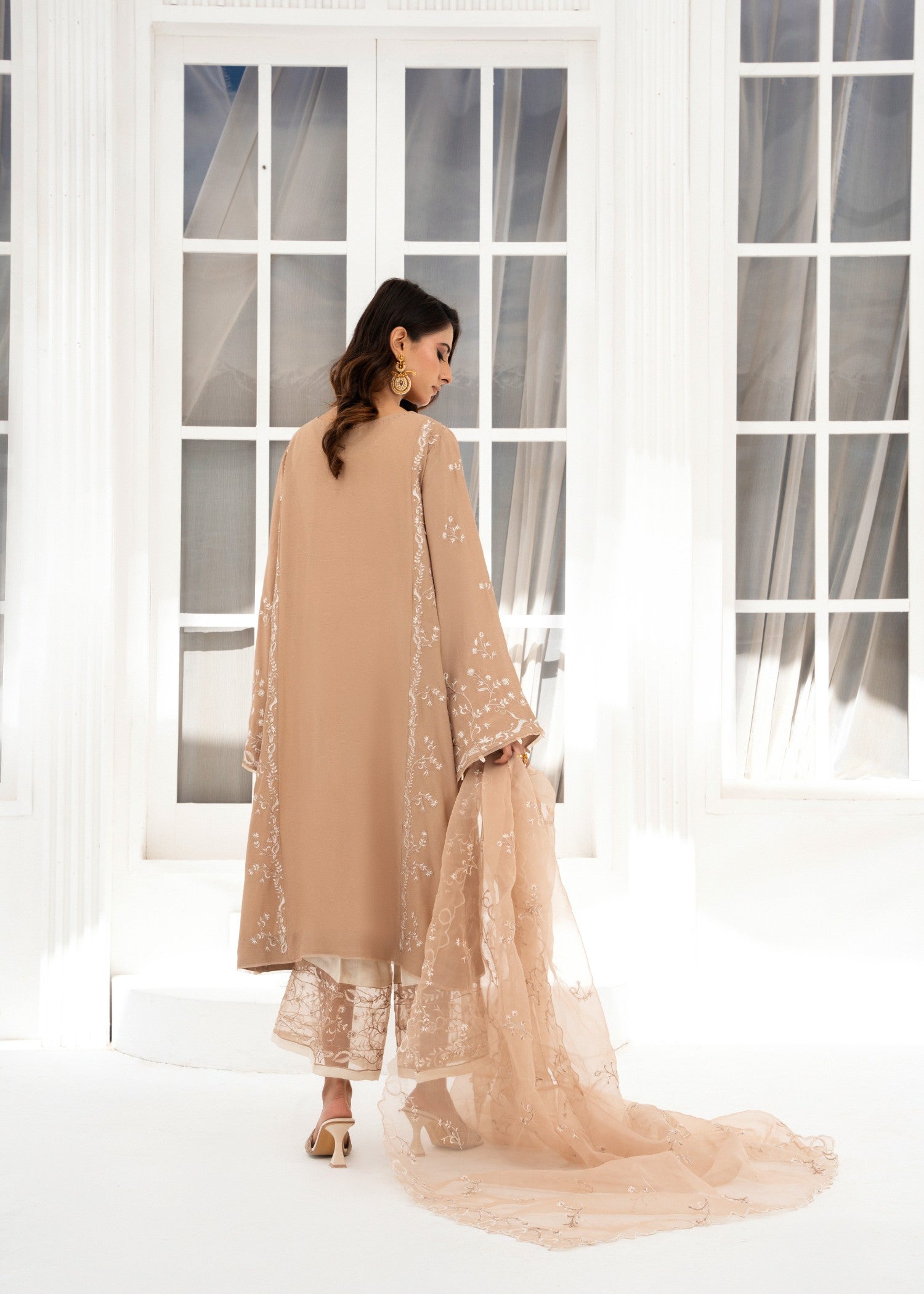 crepe Kurta Set in Mocha brown