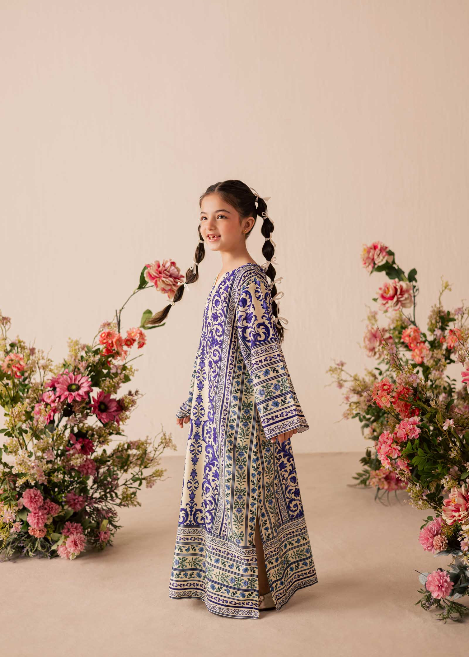 silk Kaftan in Midnight blue