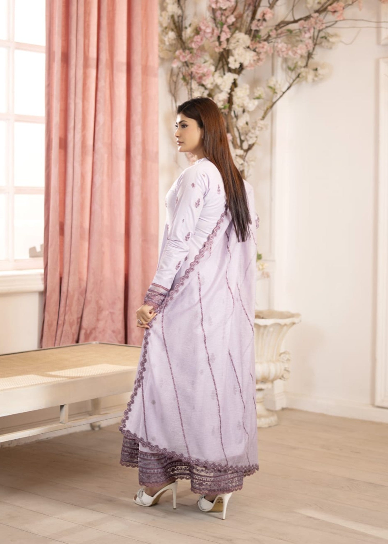 lawn cotton Unstitched in Lilac