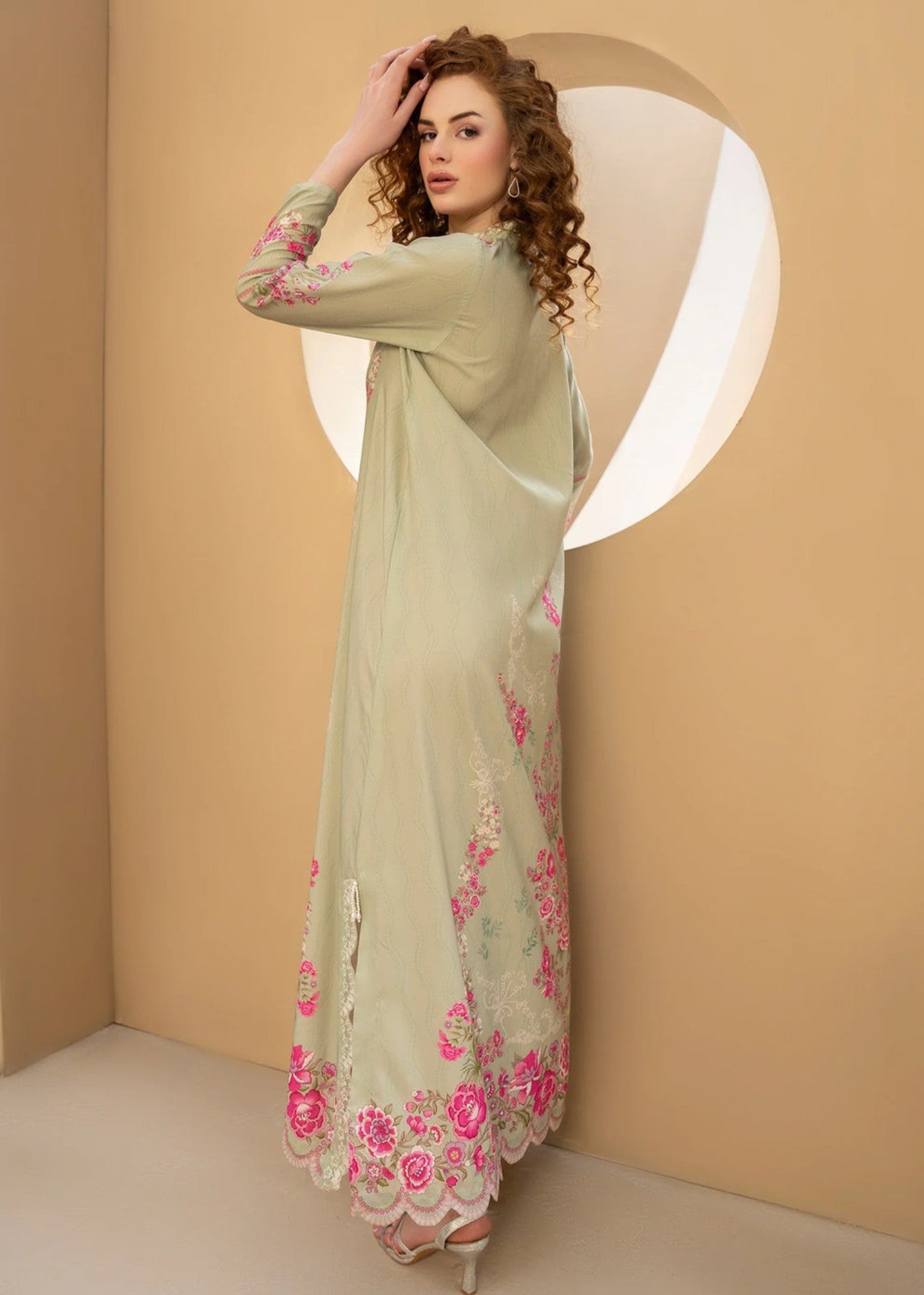 blended cambric Kaftan in Sage green