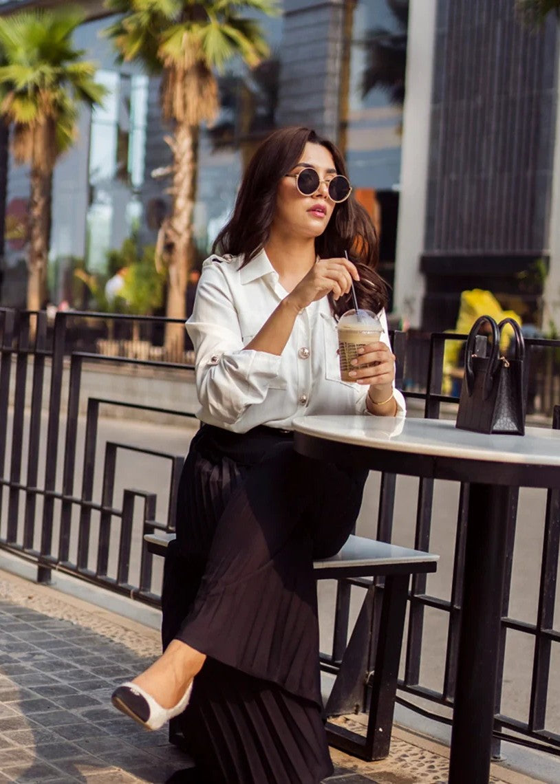 crepe Trousers in Jet black