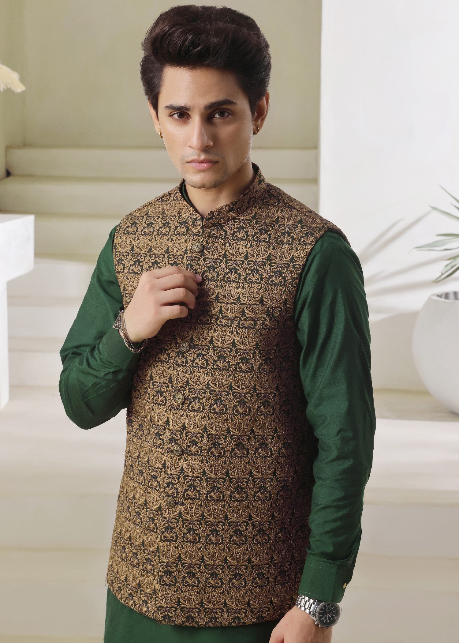 raw silk Waistcoat in Golden brown