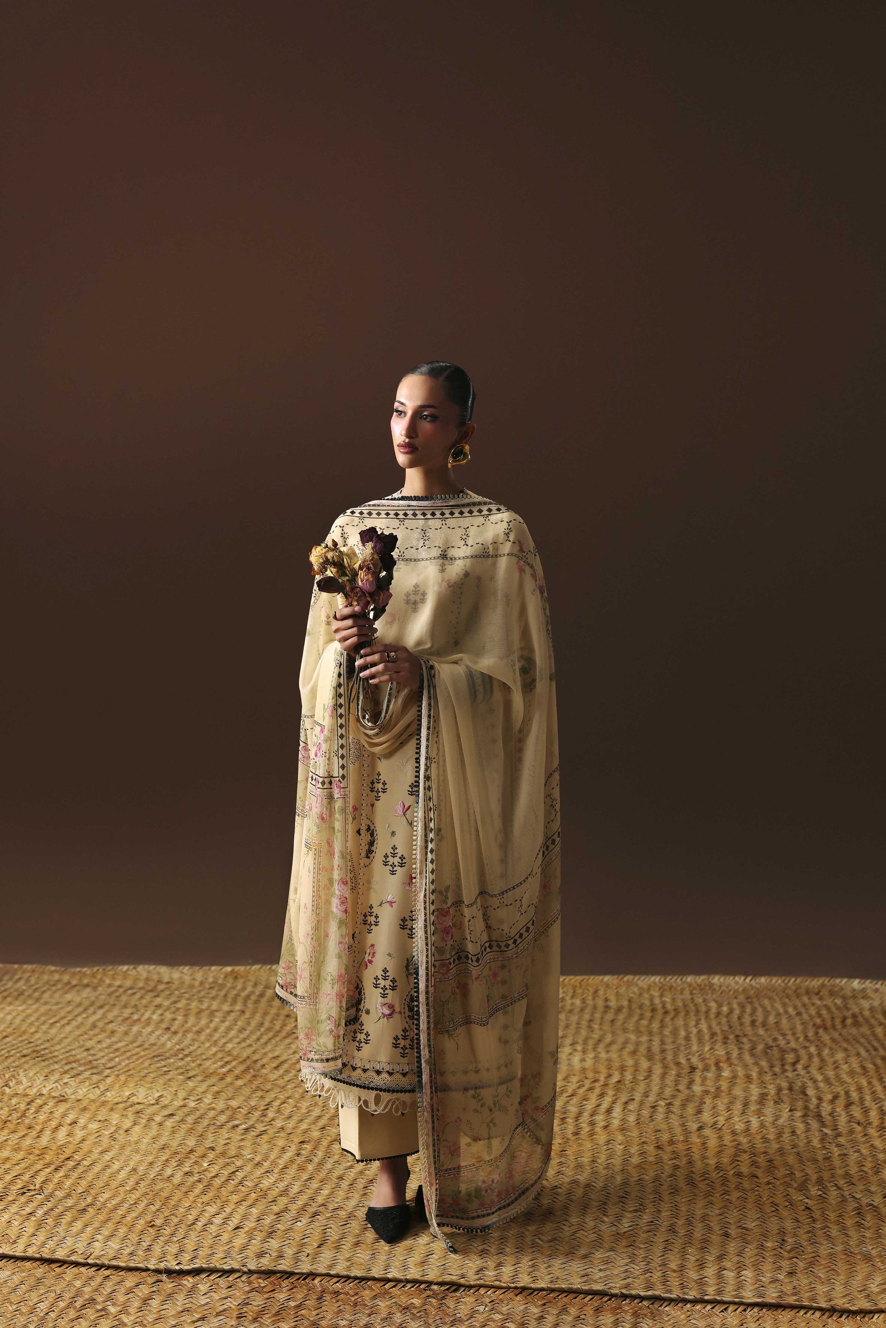 Luxury Lawn – SL-04-26-V2