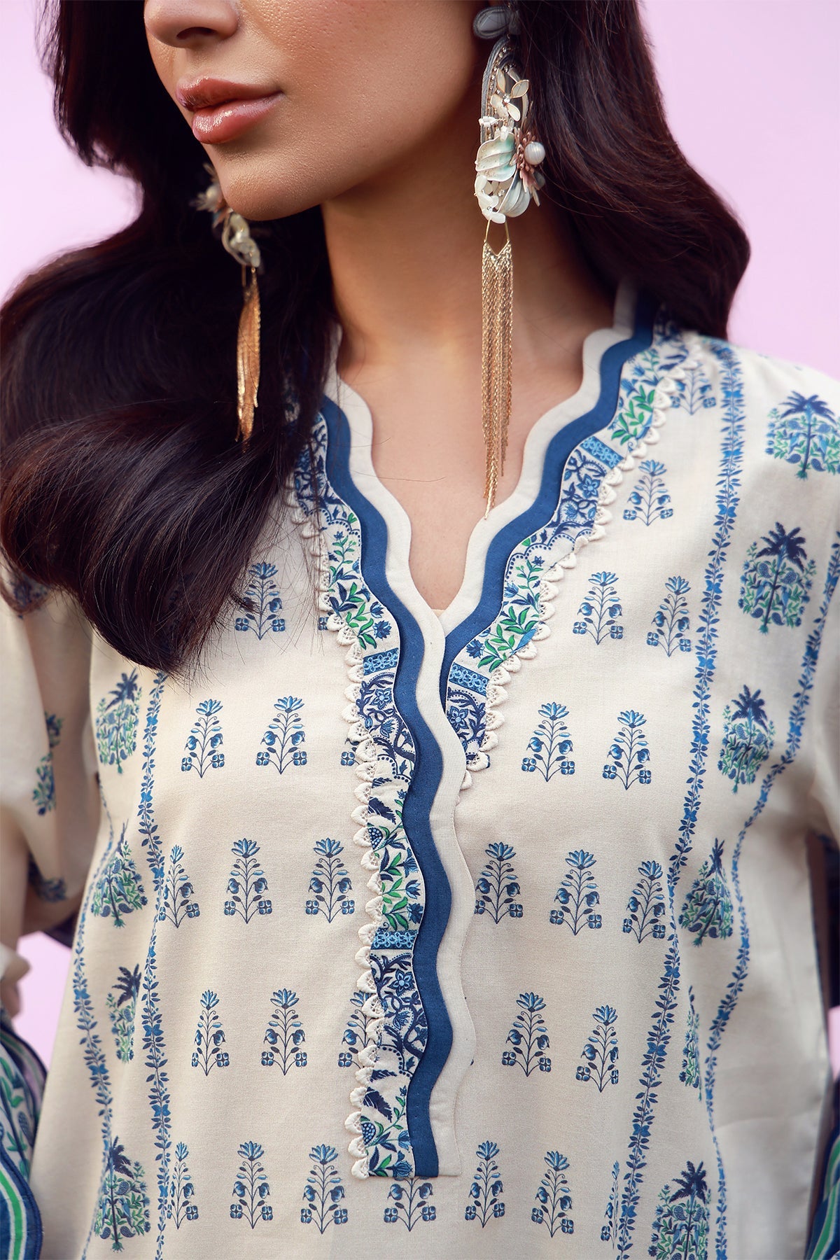 Mirha Lawn – Indigo Cream Folk