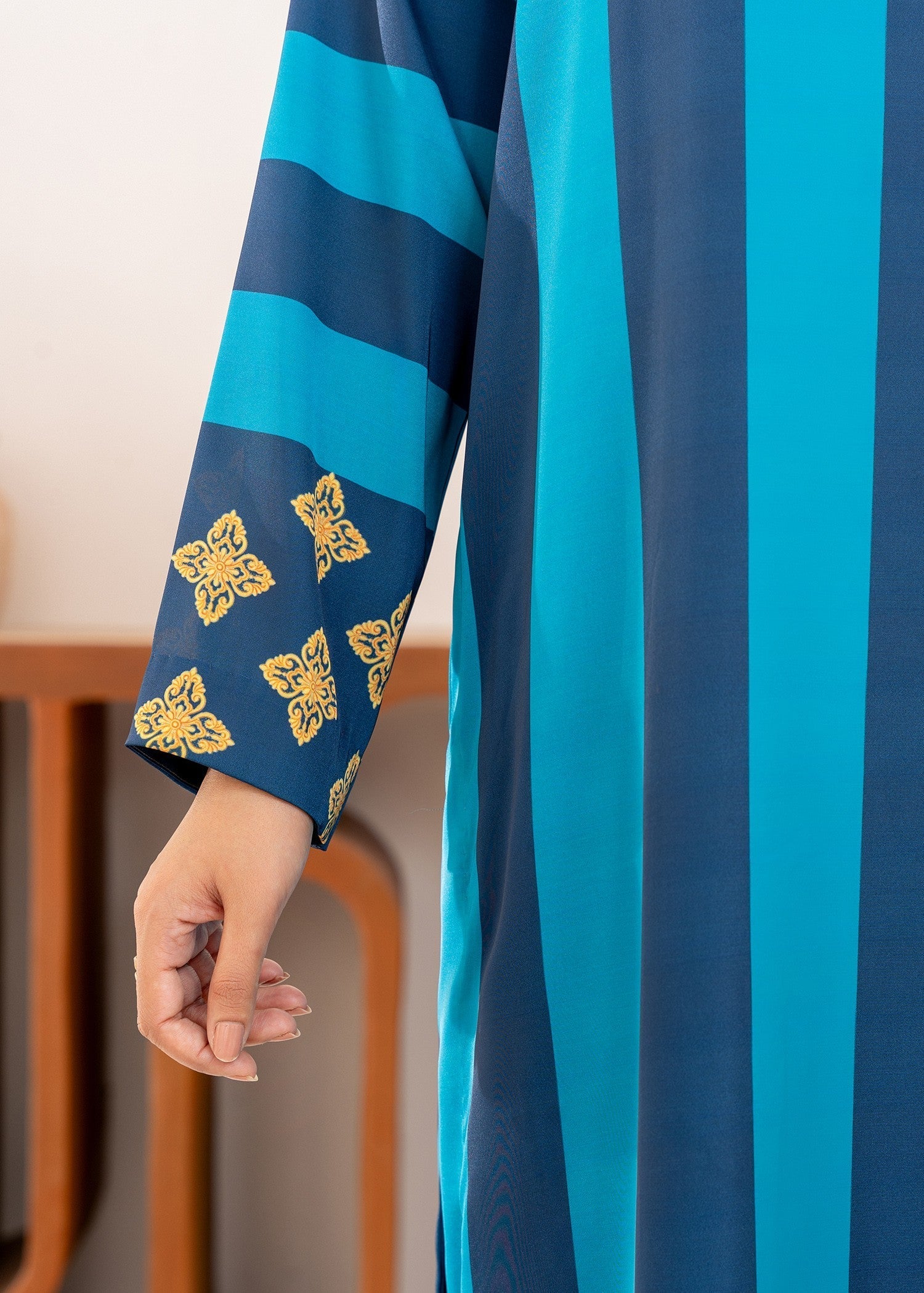 charmuse/shamooz Kurta Set in Sapphire blue