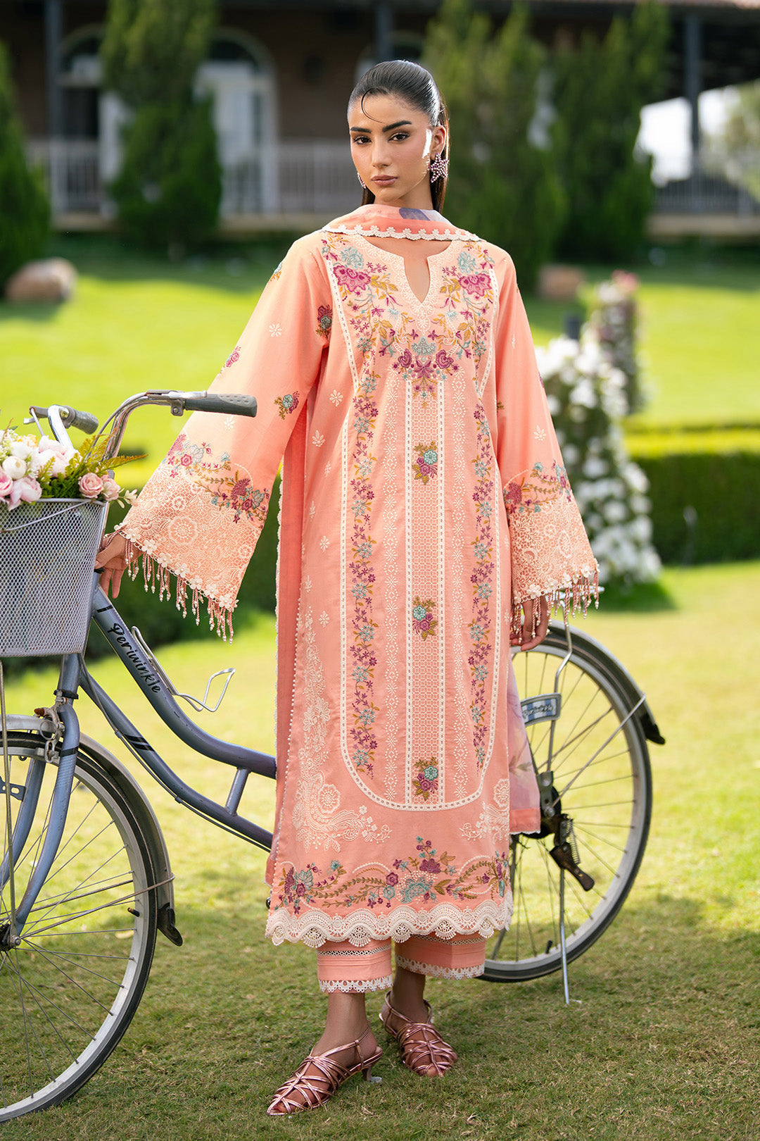 Summer Lawn – 7072-Eva