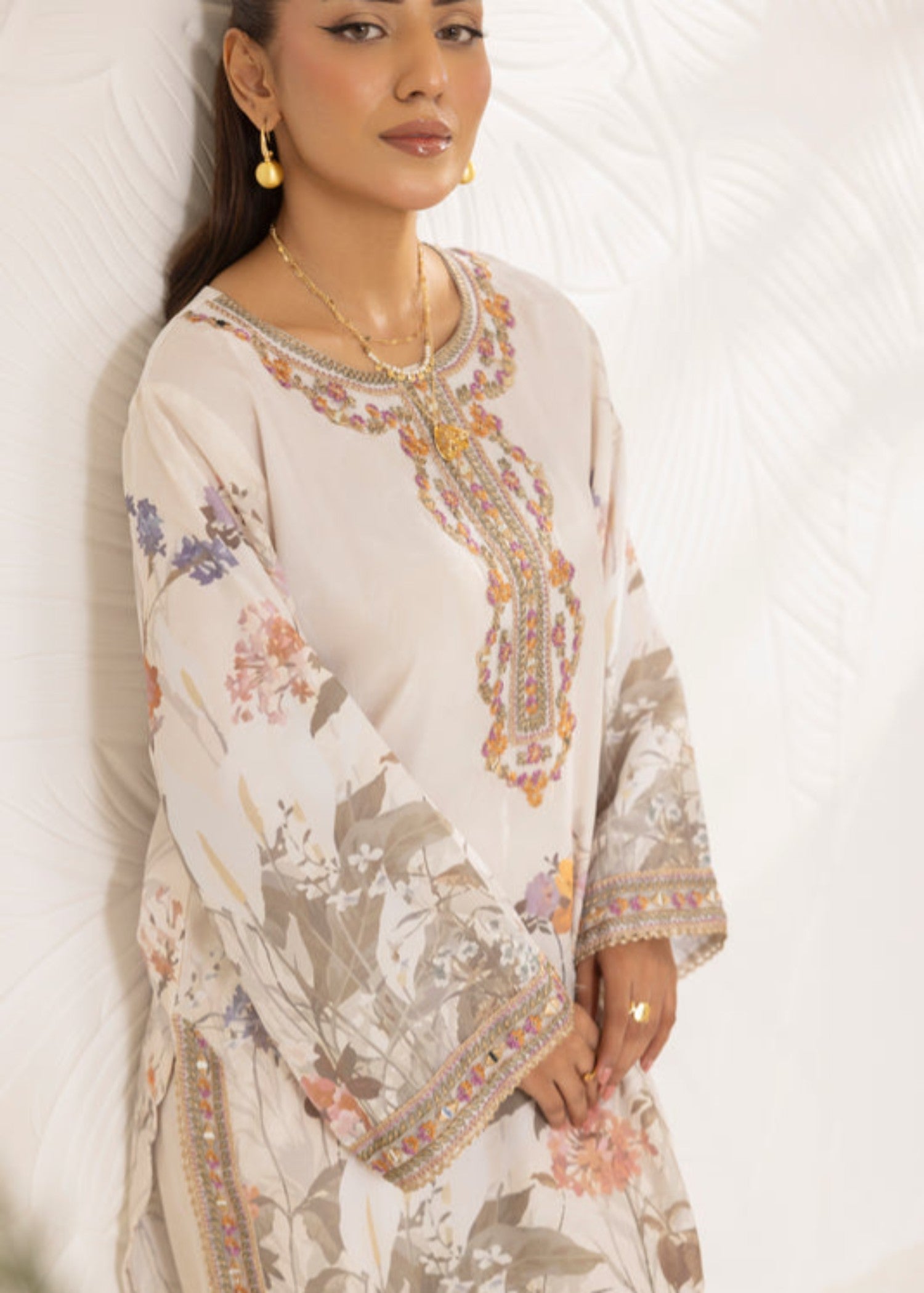 poly organza Kurta Set in Multi