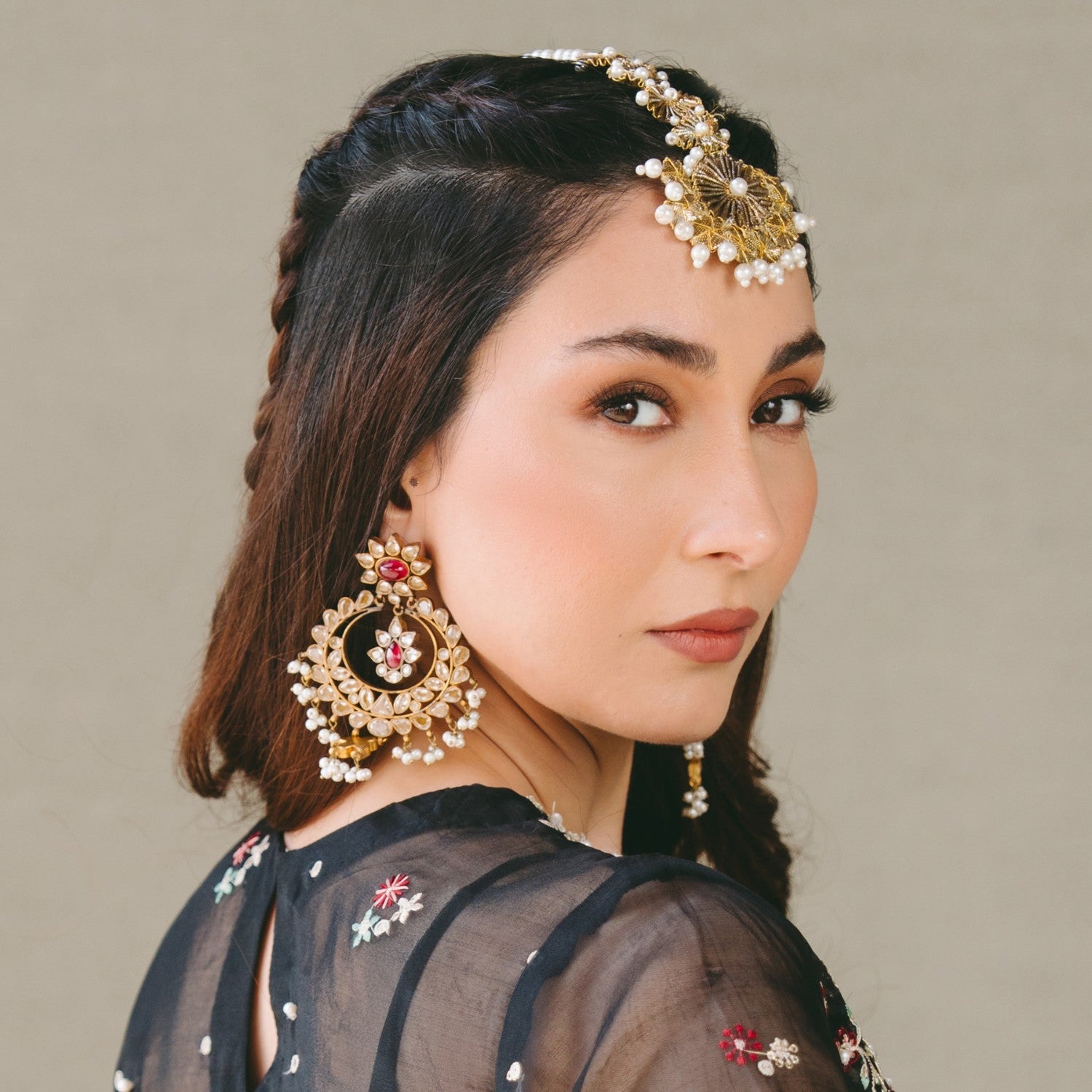 Bindya in Gold Color by - Trendy Women Bindya UMN1792