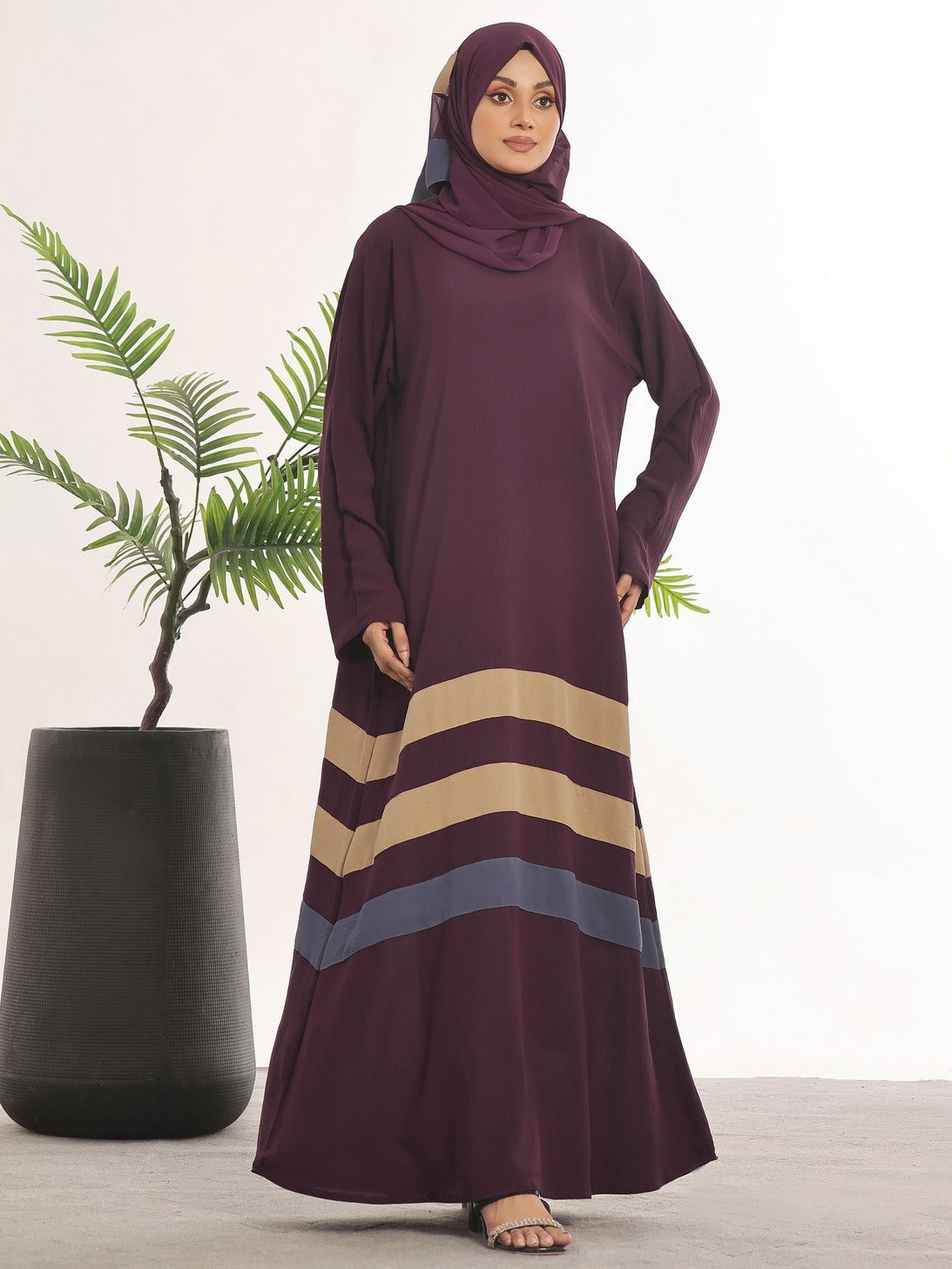 polyester Abaya in Plum