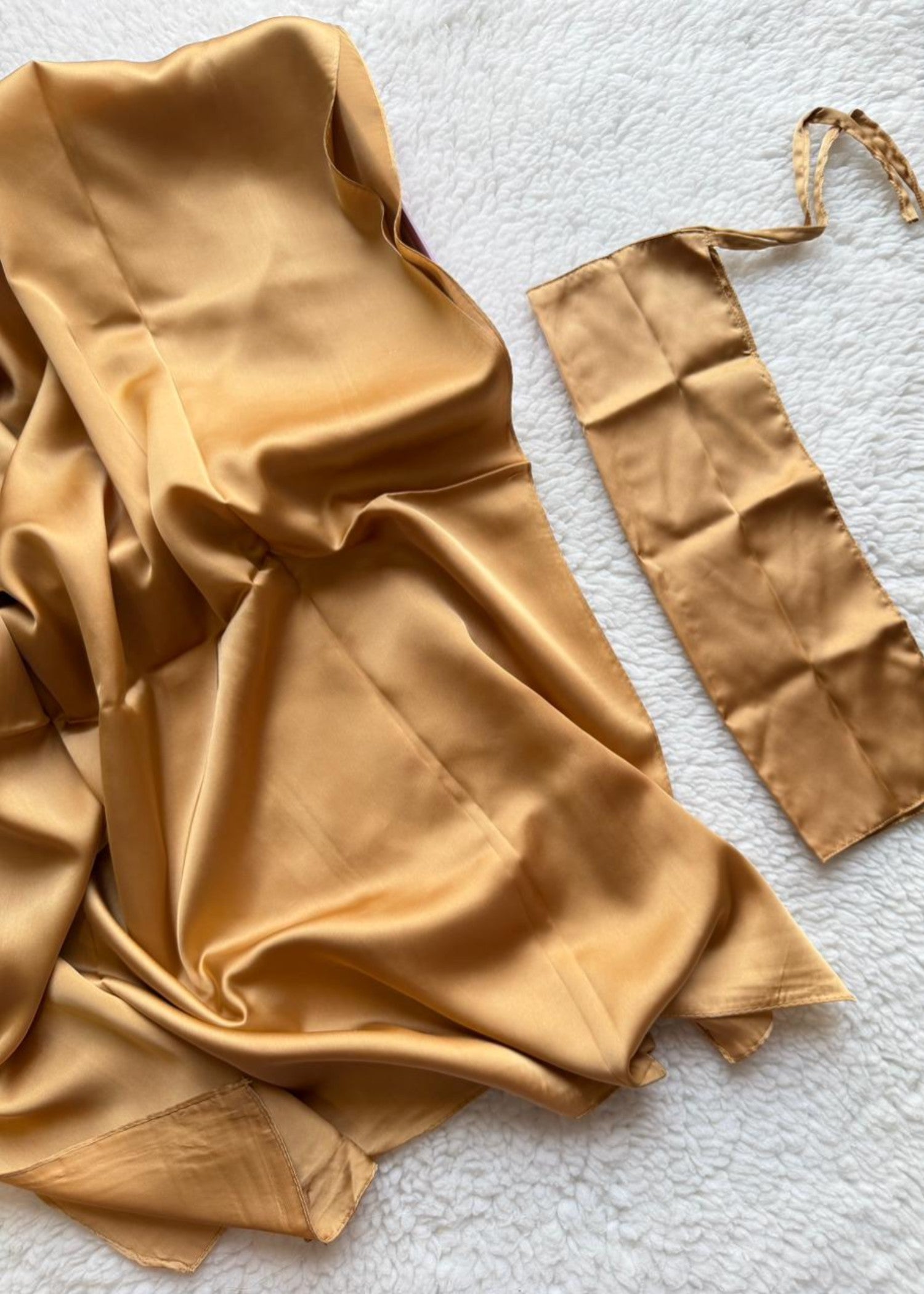 satin silk Veil in Mari gold