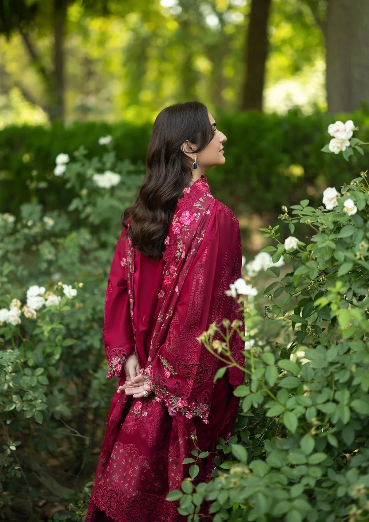 Luxury Lawn – ELQ-4a Falling Petals