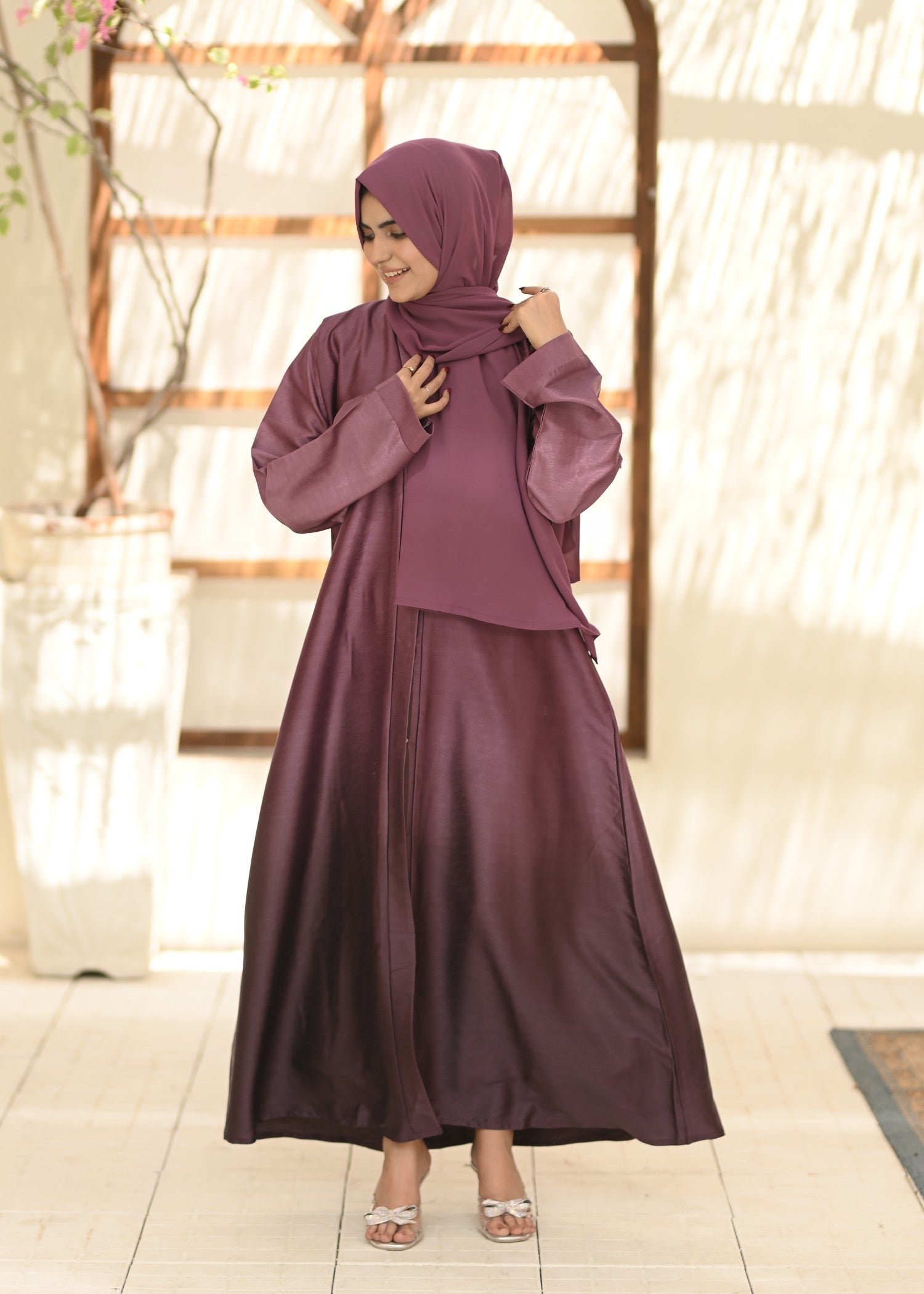 polyester-silk blend Abaya in Purple
