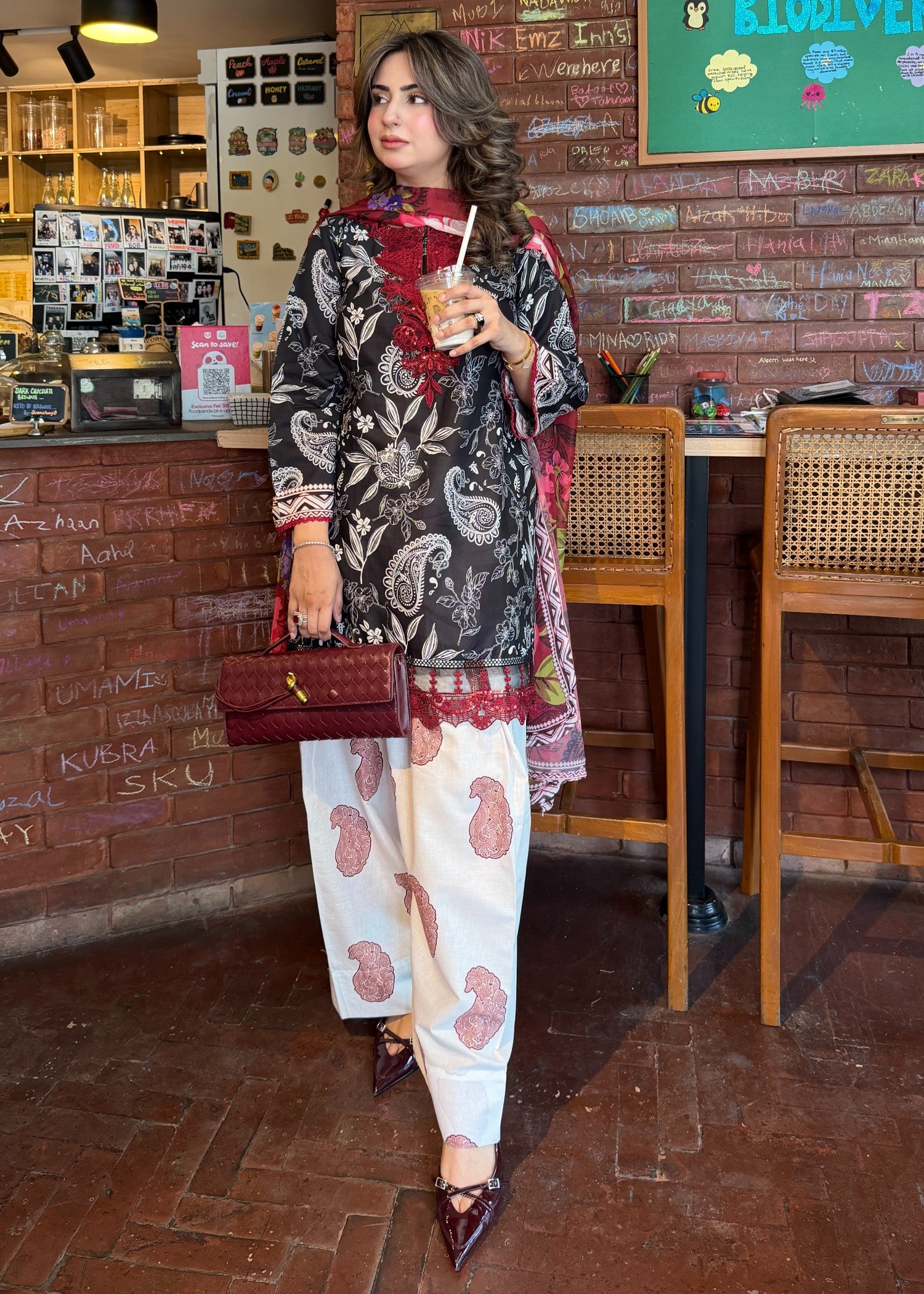 lawn Kurta Set in Black, white, maroon