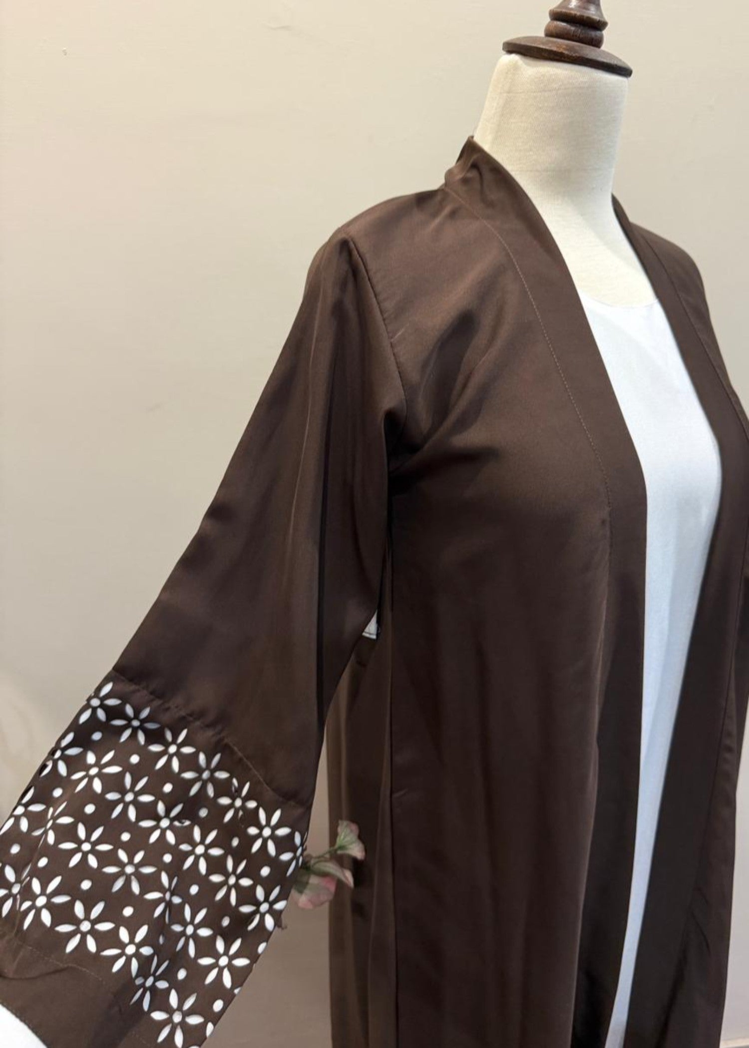 nidha blend Abaya in Dark brown