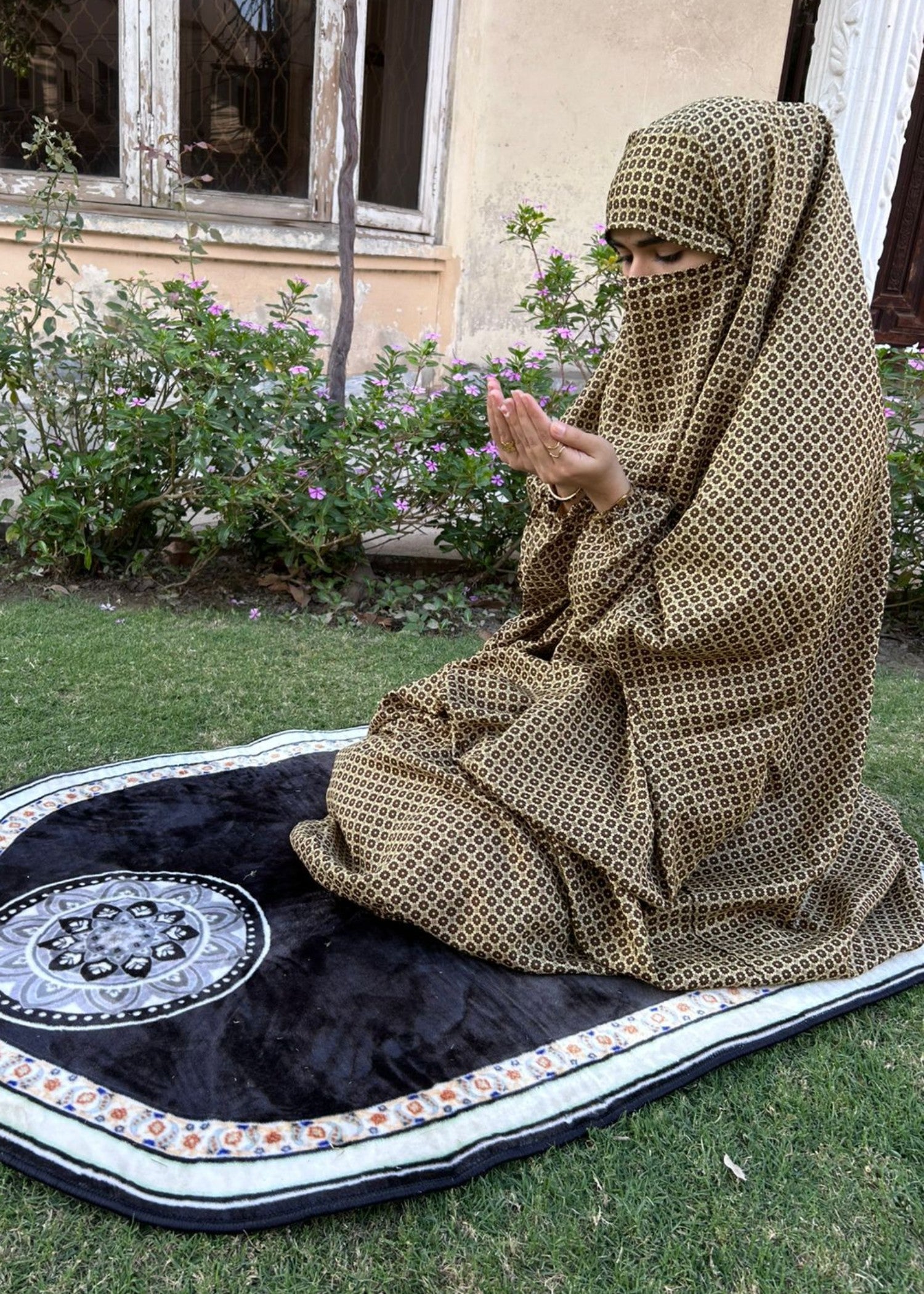 cotton linen Chaddar in Brown
