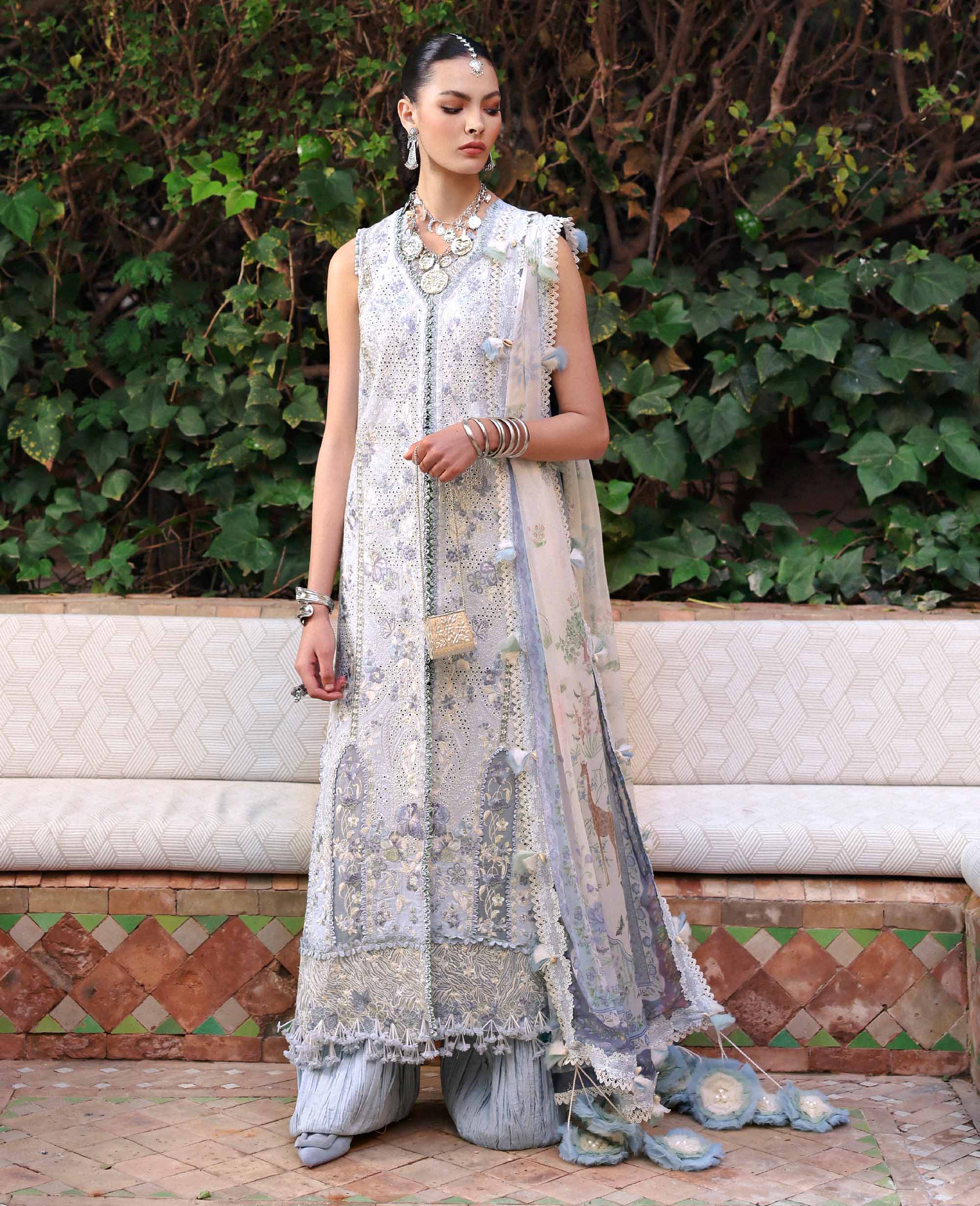 Republic Reine Eid Luxury Lawn – Iris