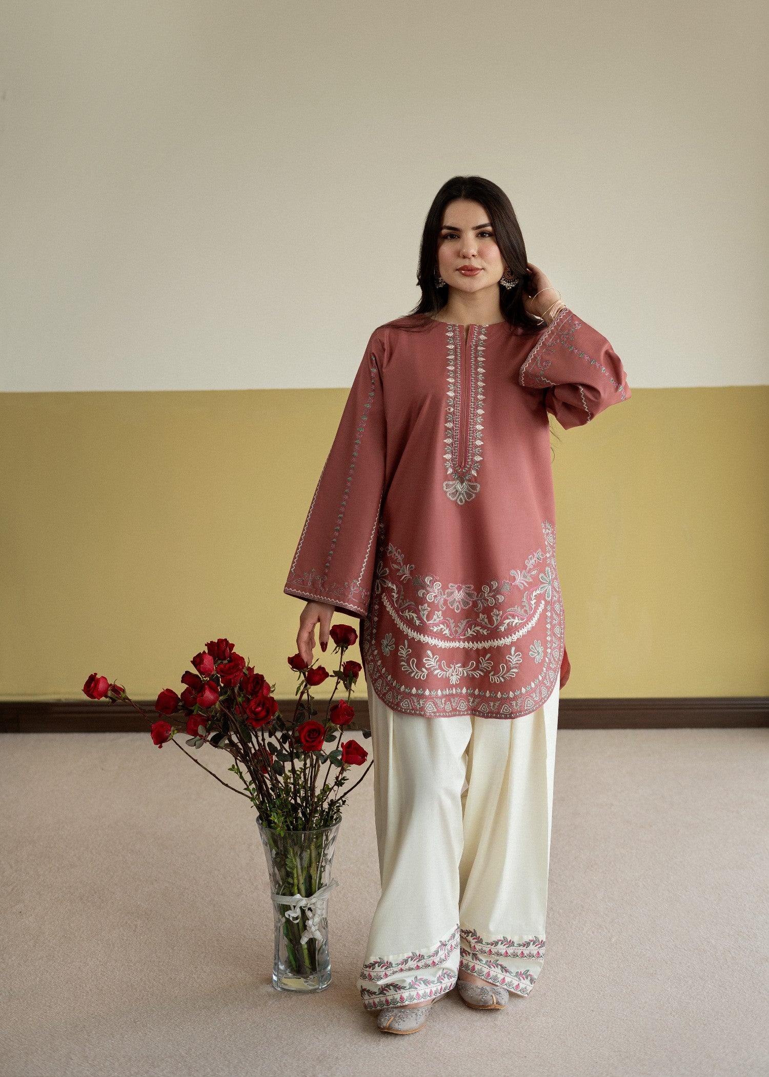 lawn Kurta Set in Pink, off-white