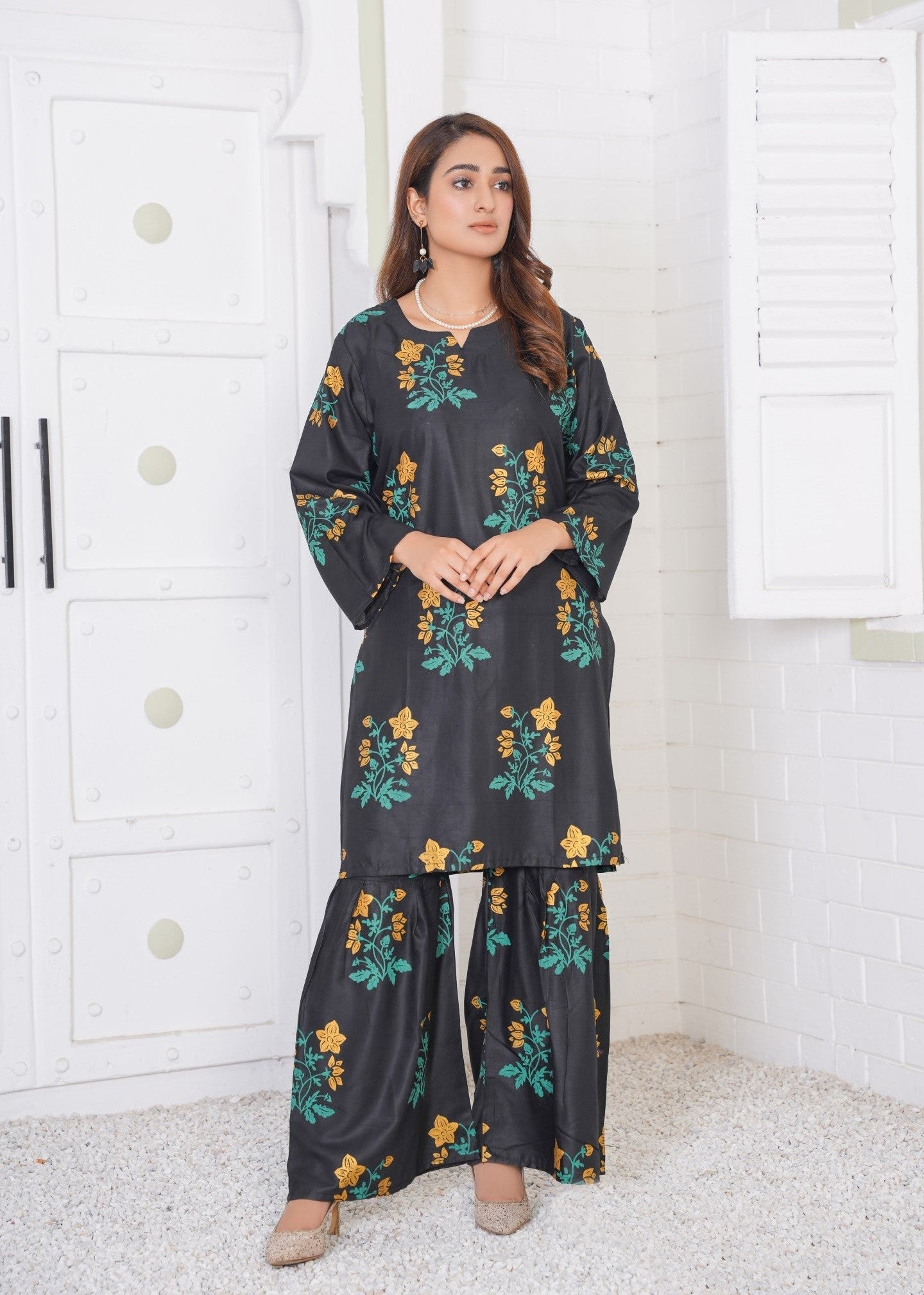 linen Gharara in Black