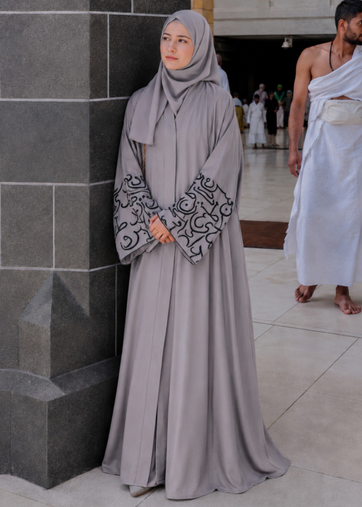 georgette Abaya in Pastel grey