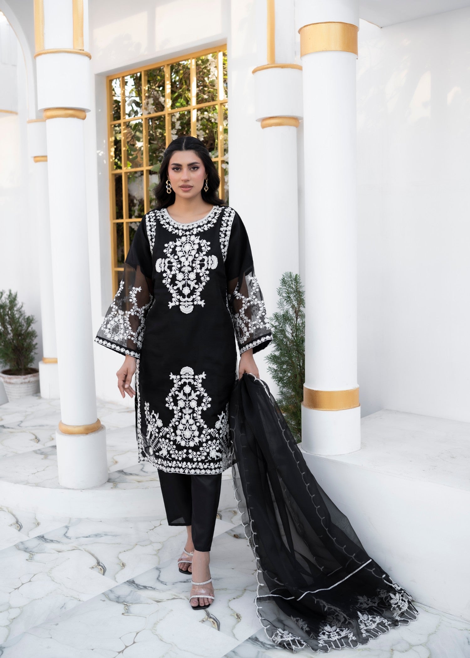 organza Kurta Set in Black, white