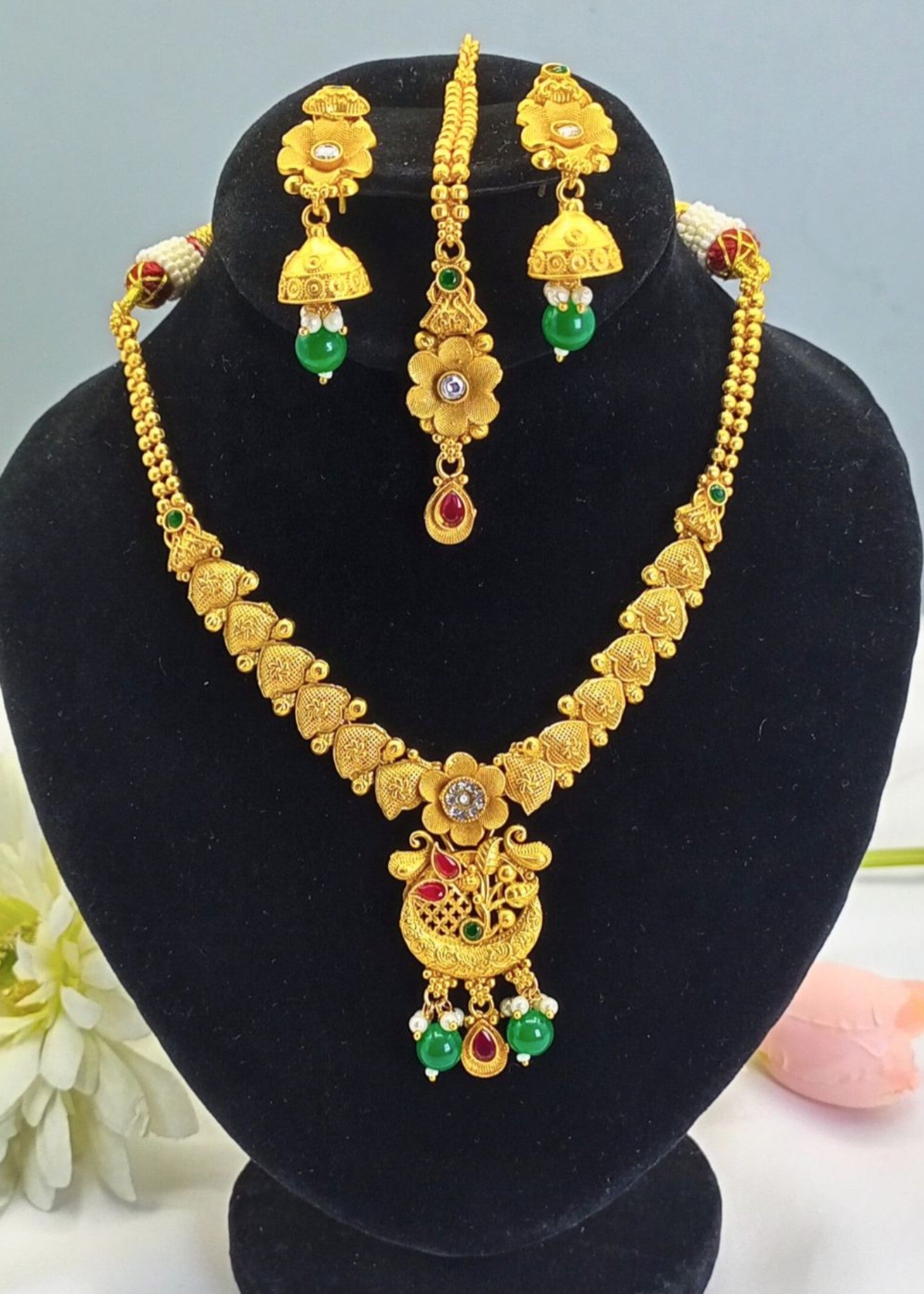 Jewelry Set in Multi Color by - Trendy Women Jewelry Set VRN5816