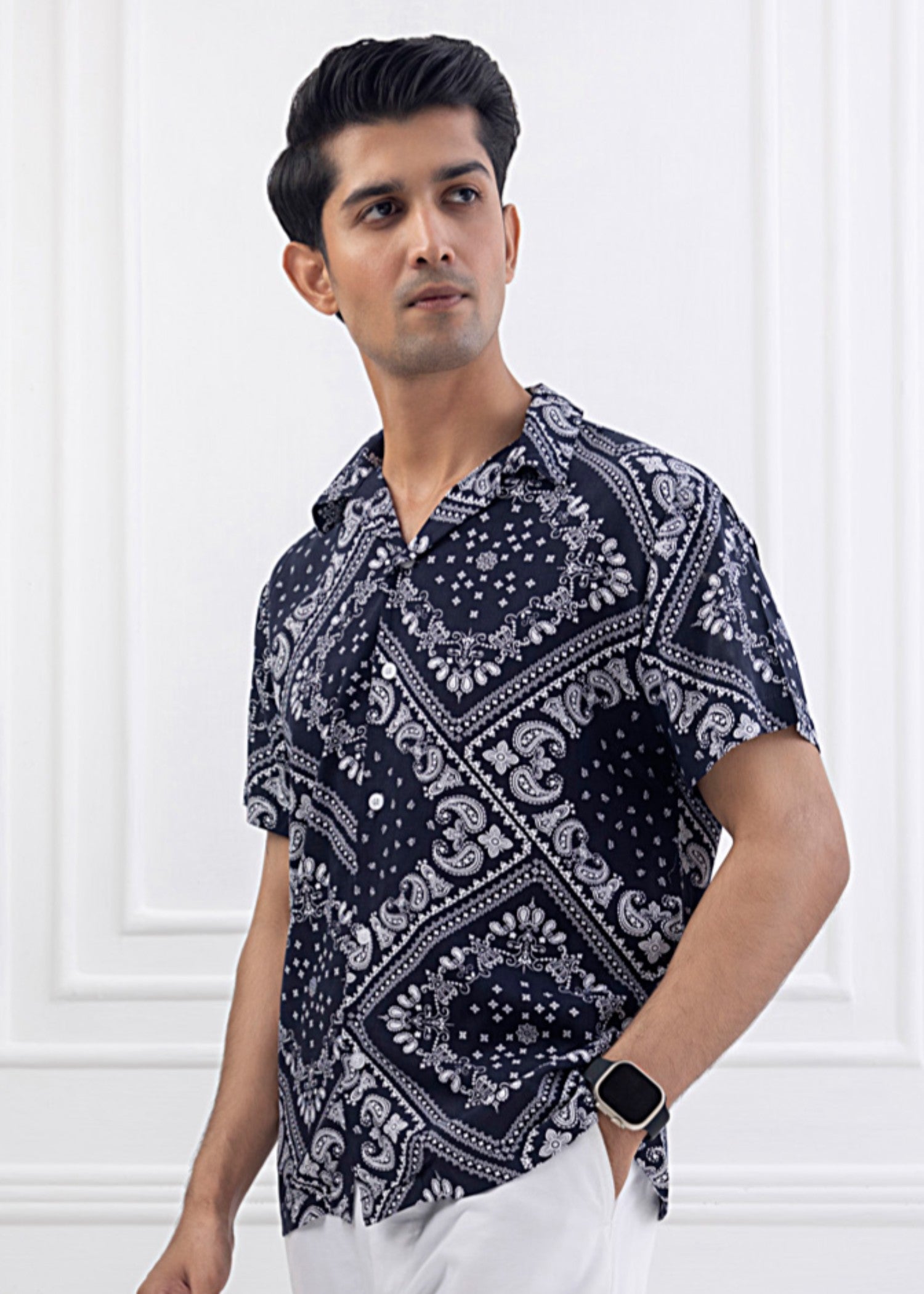 linen Casual Shirt in Navy blue, white