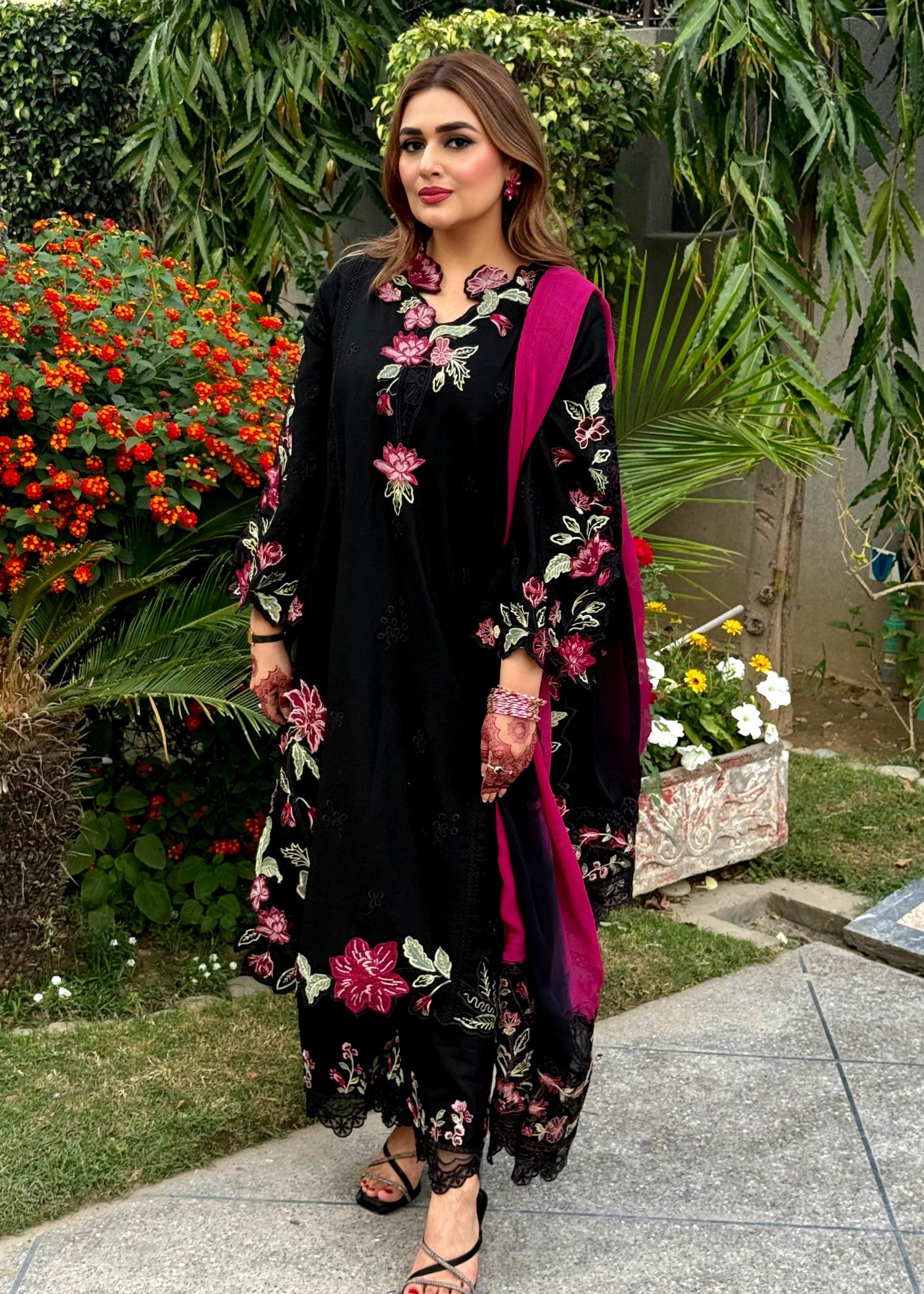 lawn Kurta Set in Blush pink, jet black
