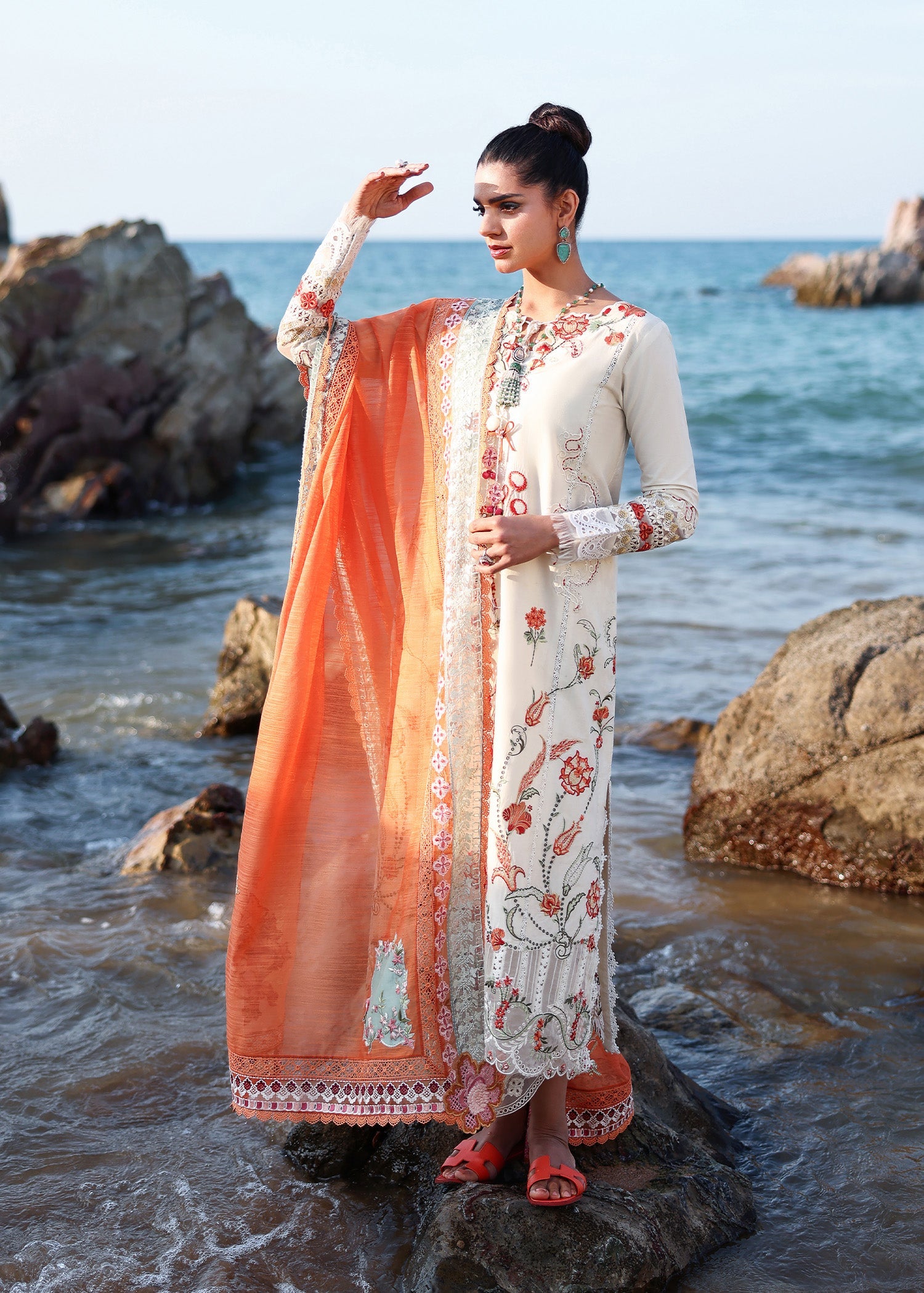 Breeze Festive Luxury Lawn – GIA-5-A