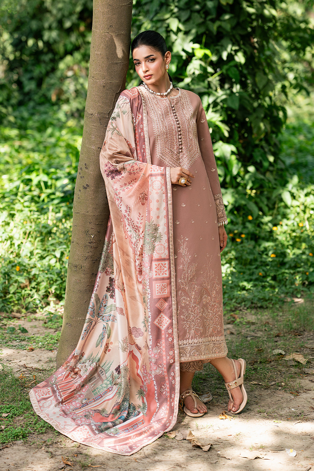 Luxury Lawn – CAMELLIA - MSU0626