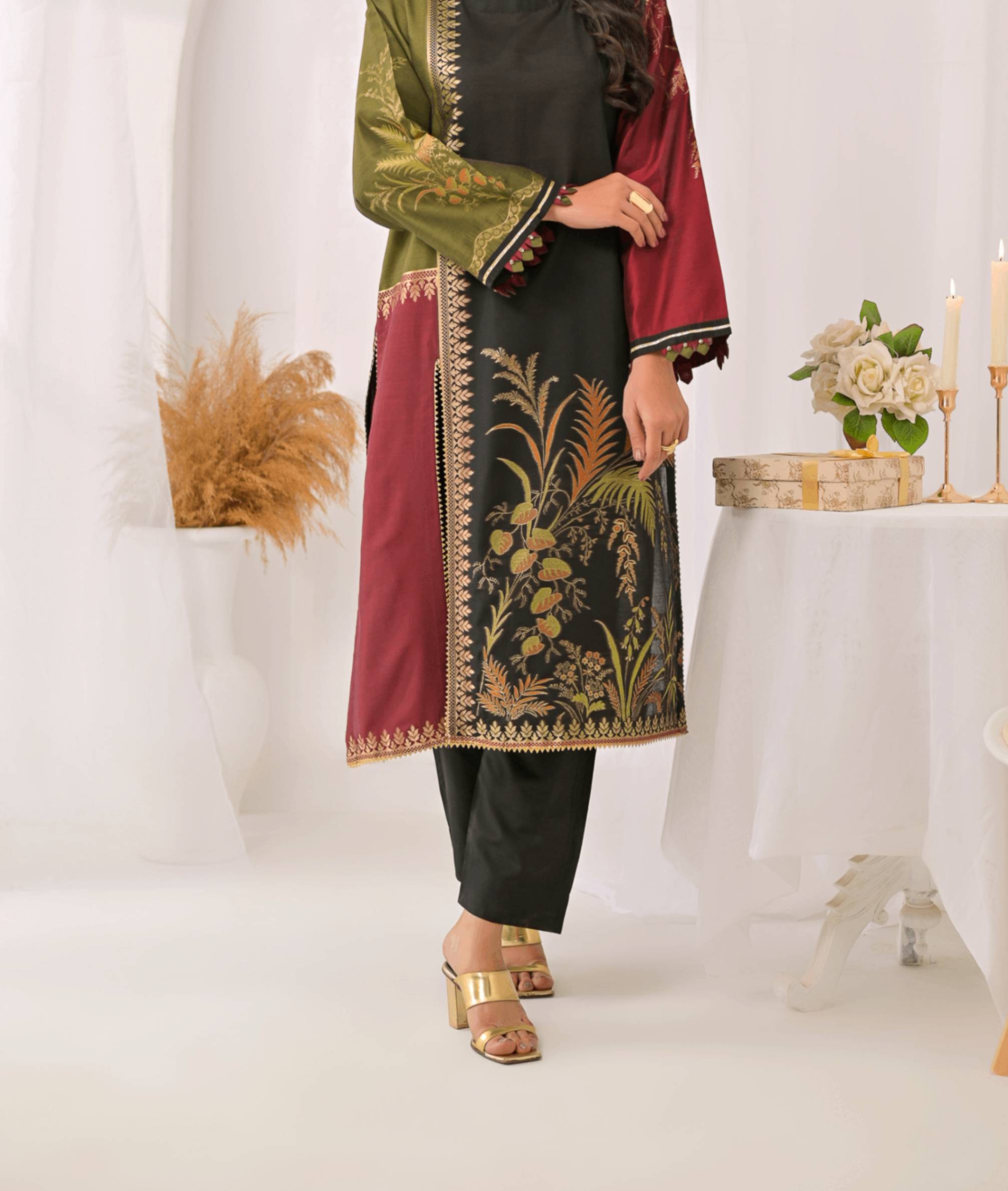 jacquard Kurta Set in Black, maroon