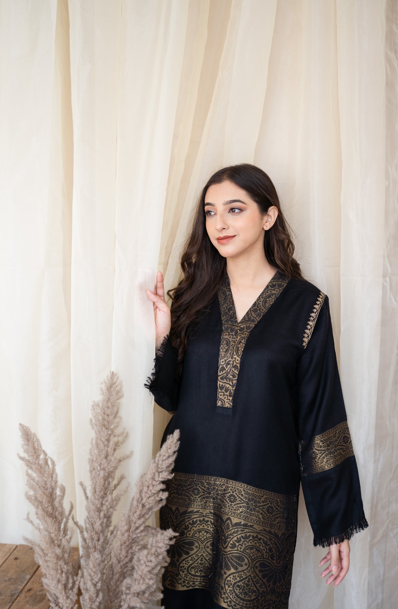 pashmina Kurti in Black