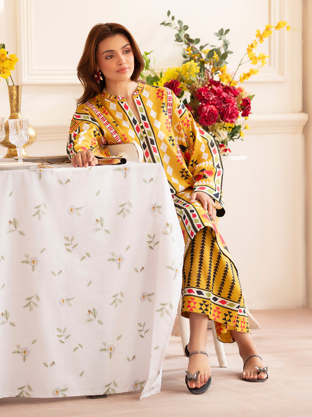 Noir 2PC Lawn – N-02