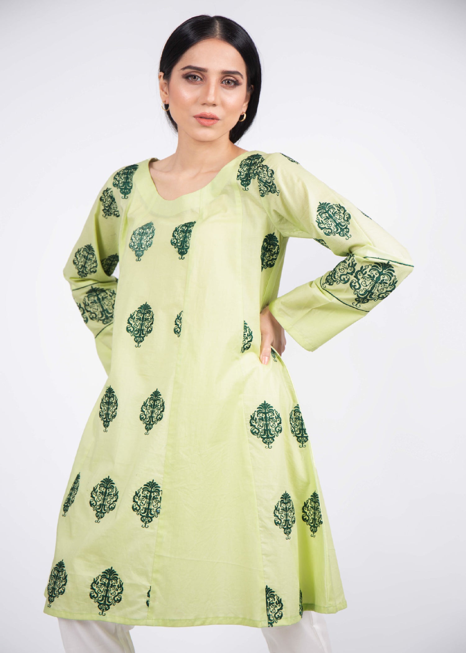 lawn Short Frock in Green