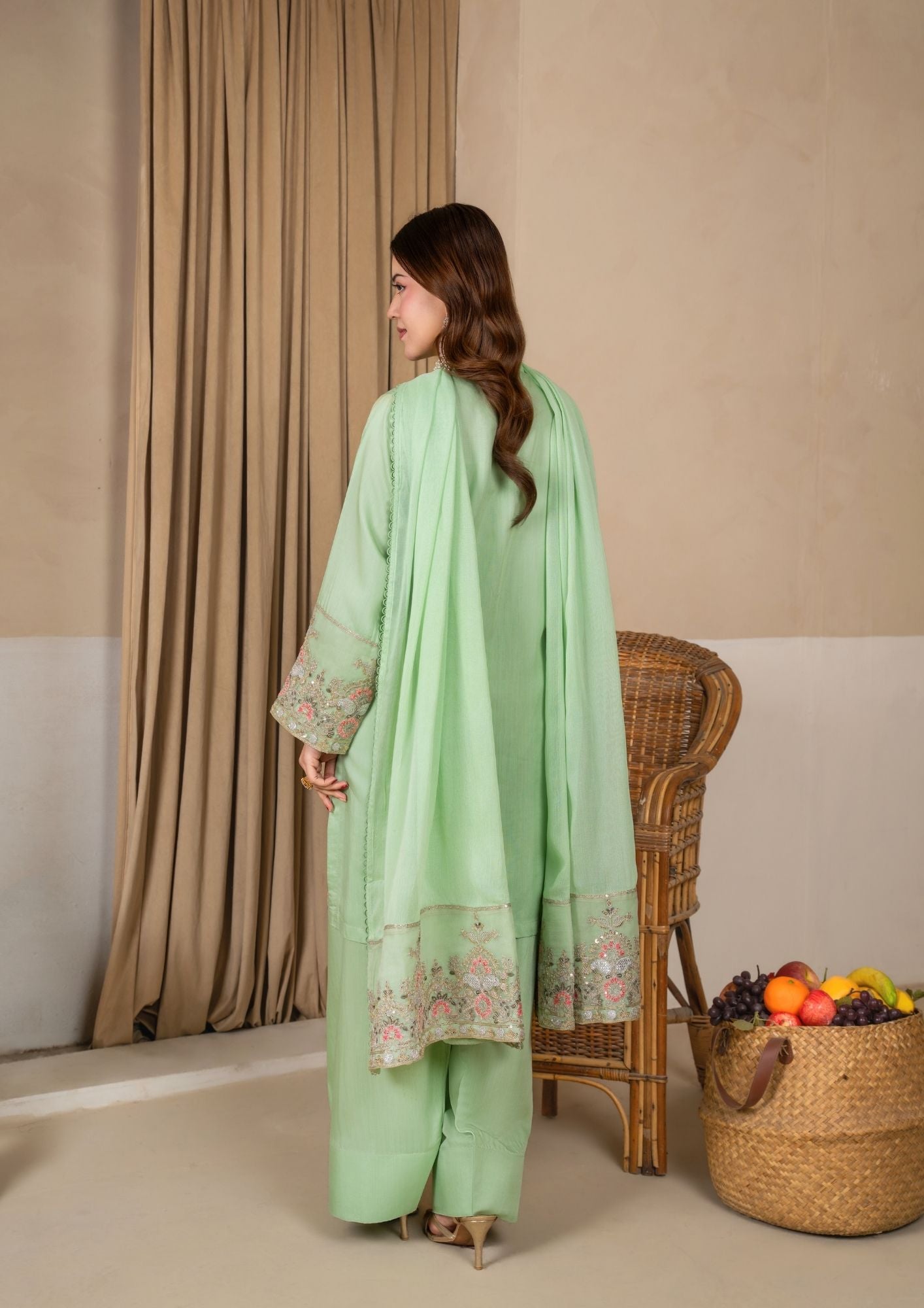 viscose raw silk Kurta Set in Pistachio green