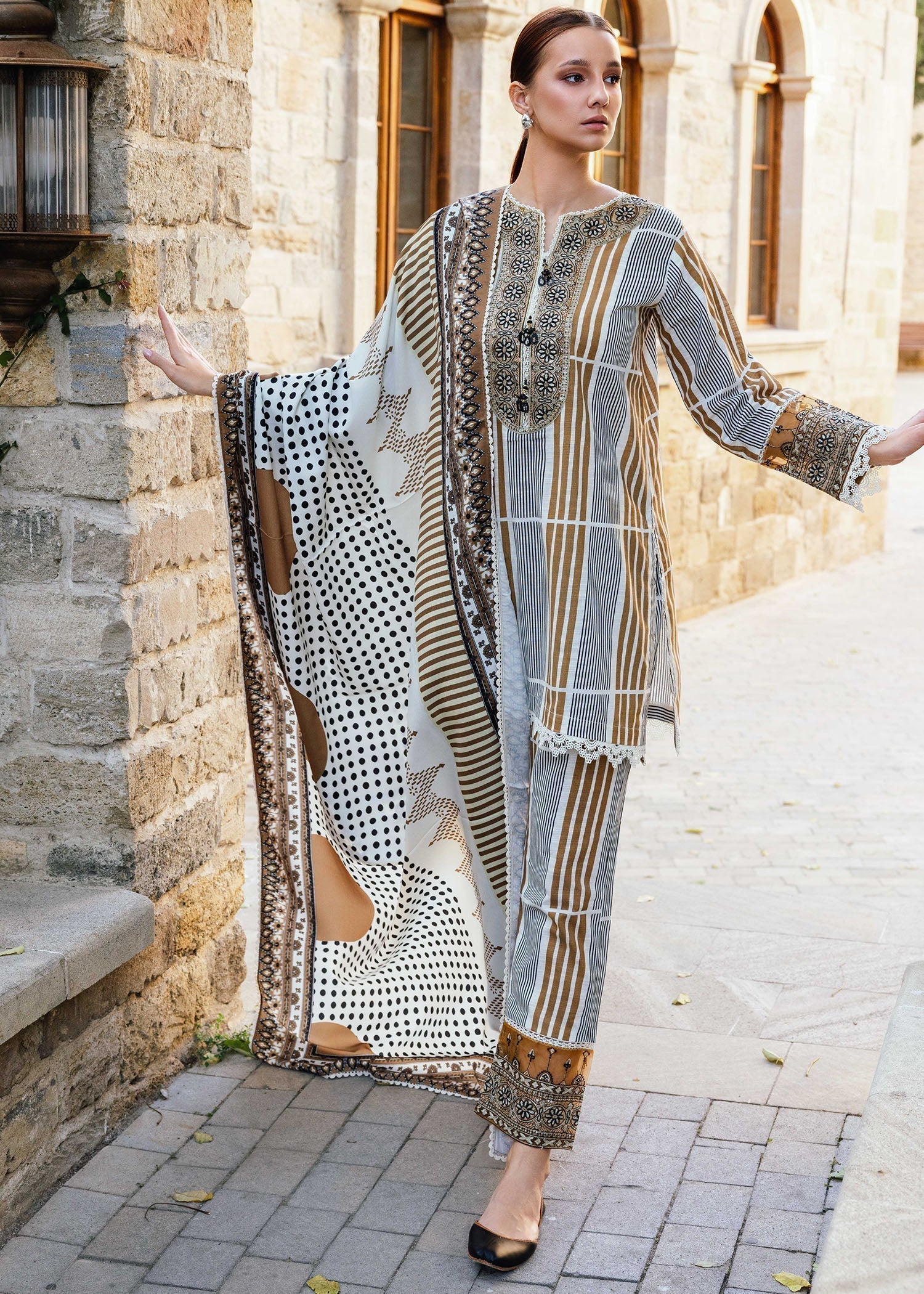khaddar Kurta Set in Multi